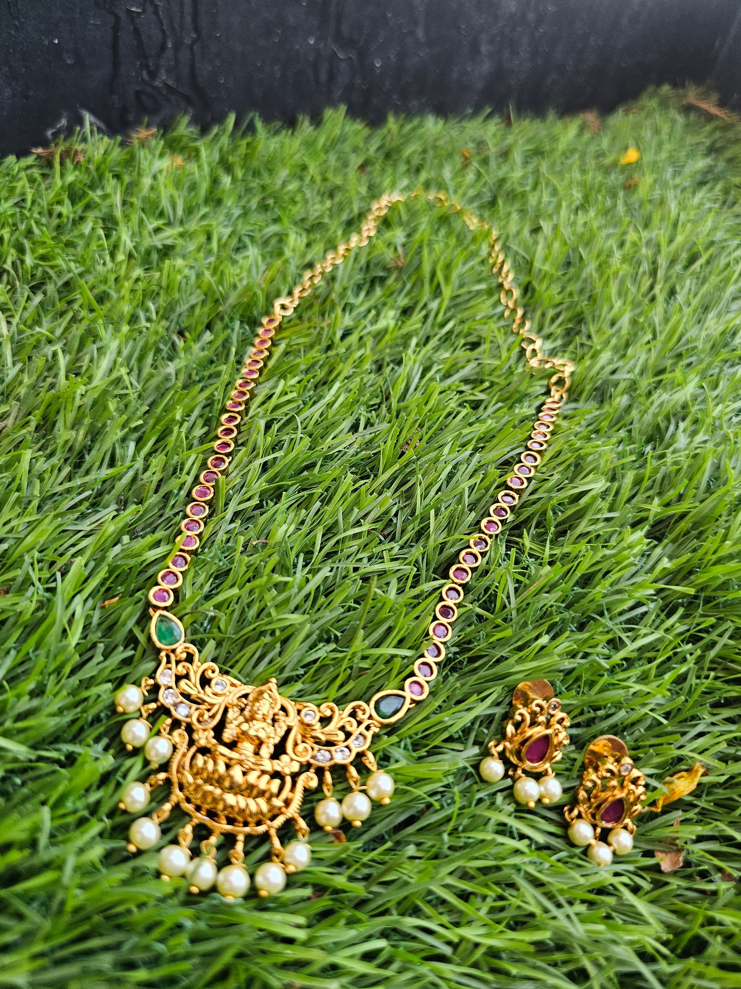Neck set with earrings code SLS 544J