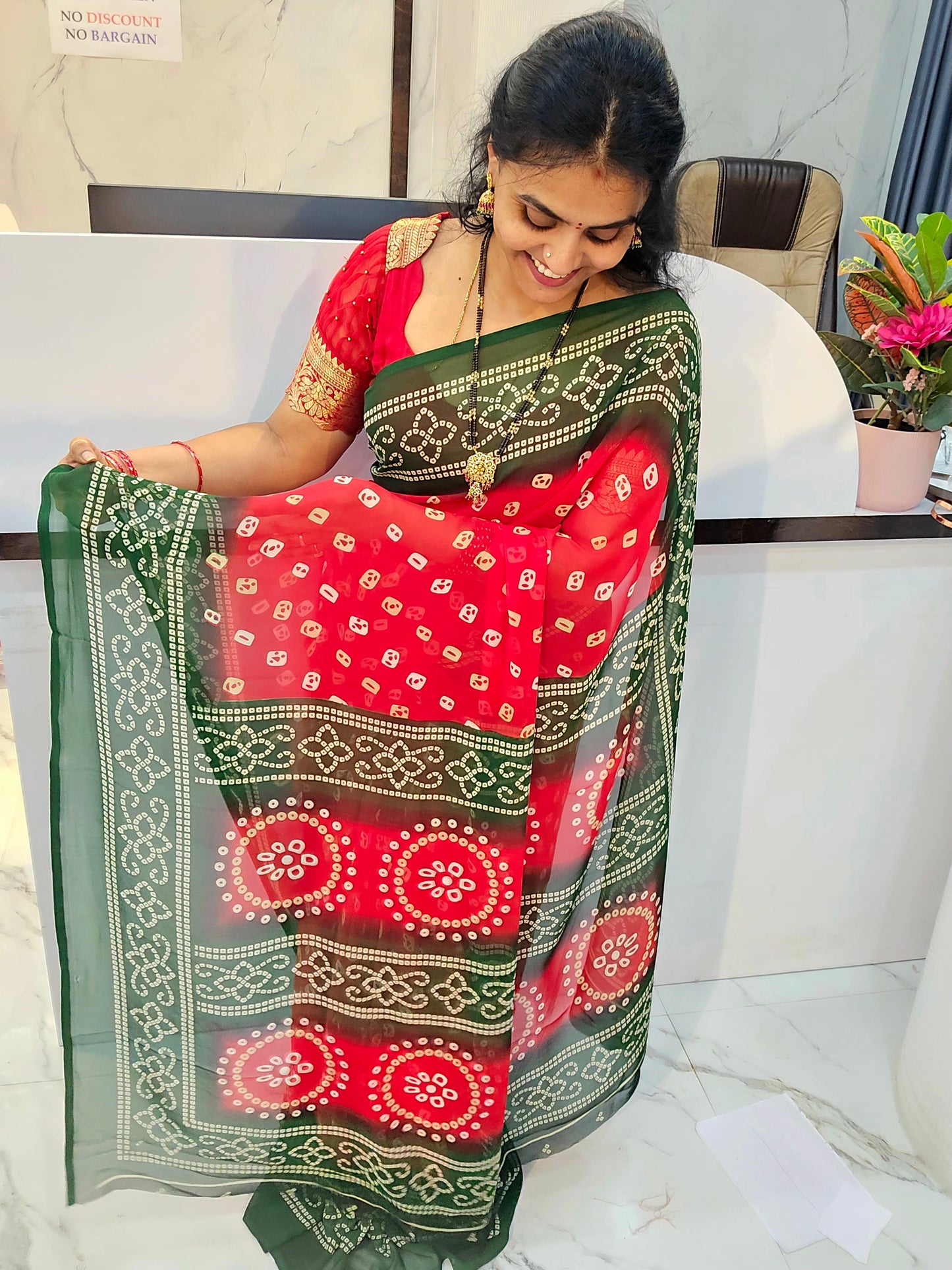 Code SLS 215 saree un stiched blouse