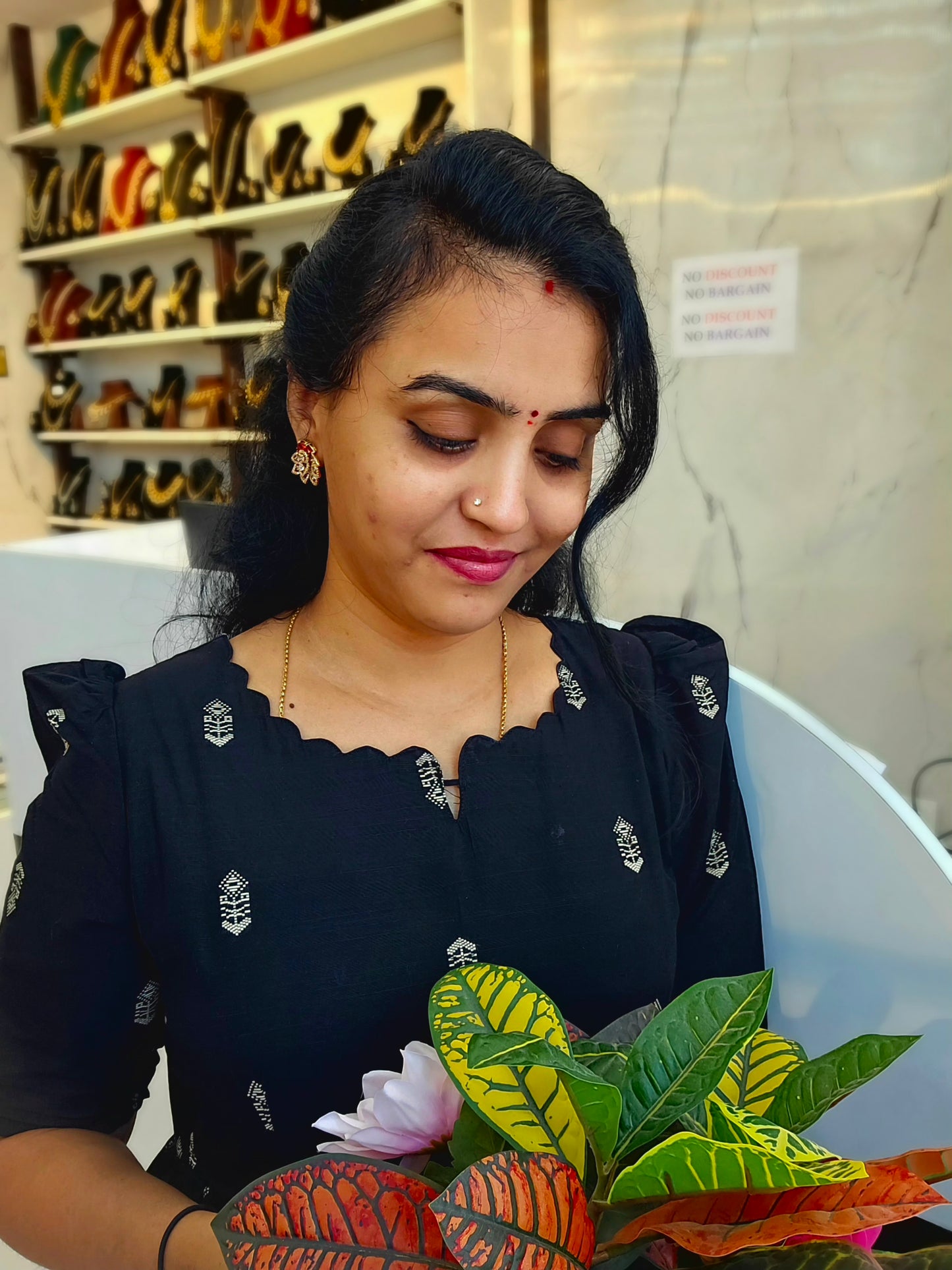 Code SLS 215 black color