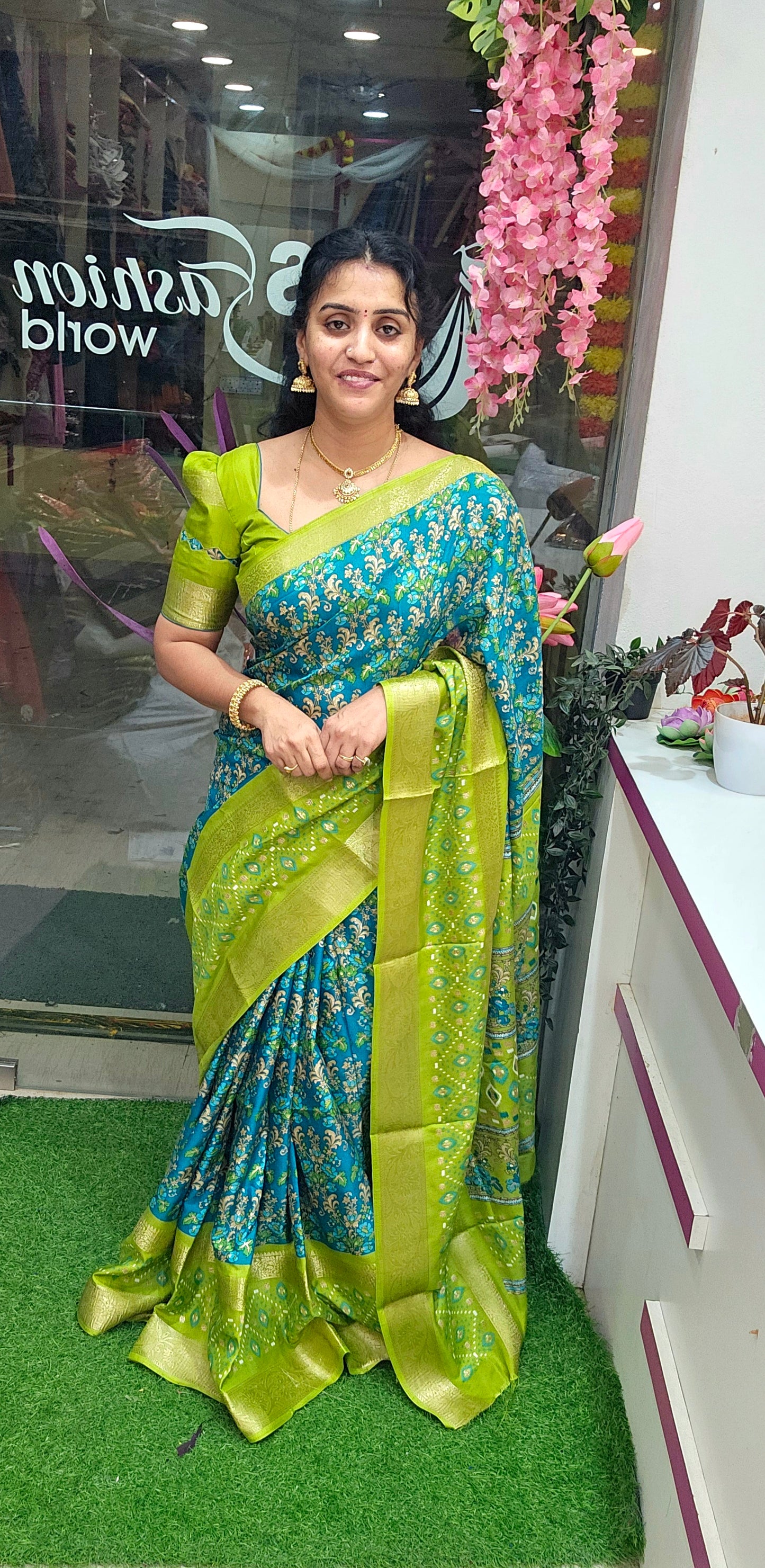 Saree un stiched blouse - SLS69