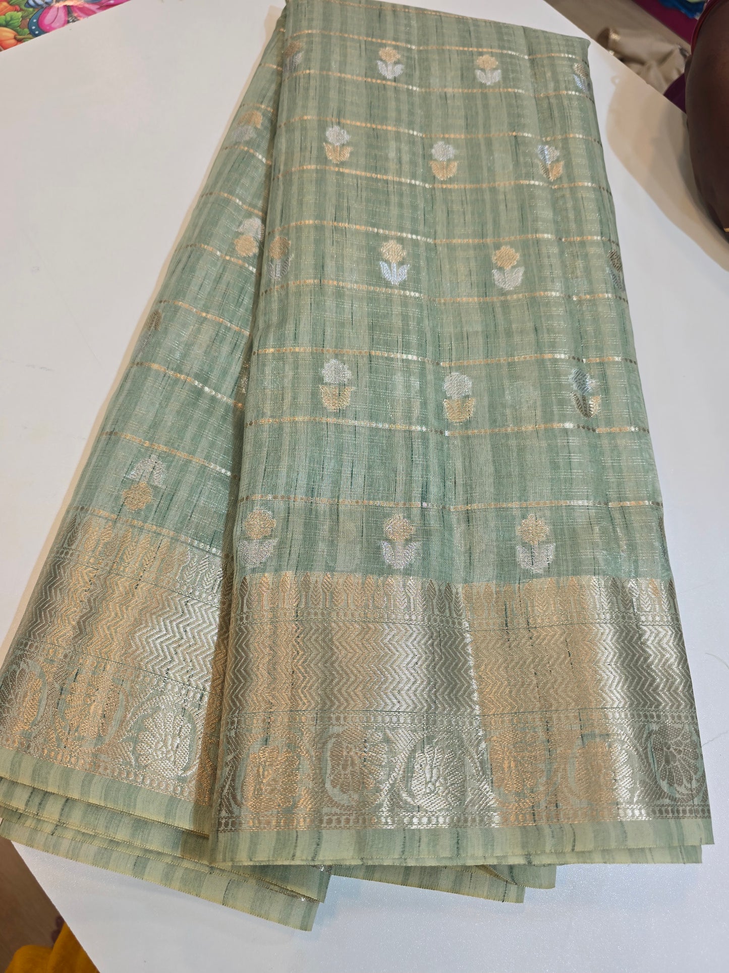 Saree un stiched code SLS 232