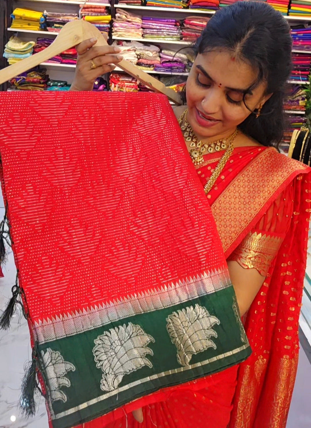 Code SLS216 saree un stiched blouse