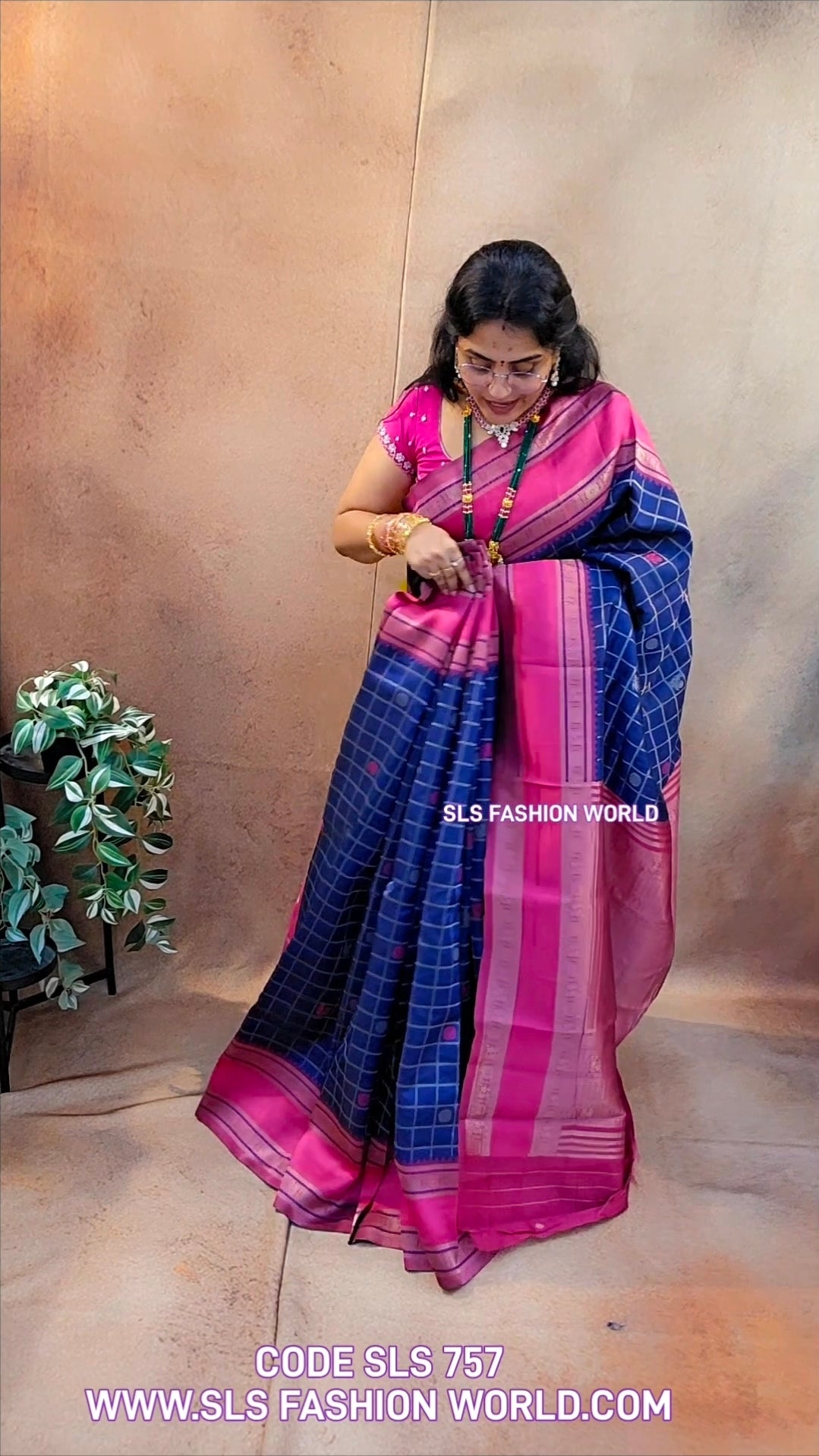 Saree un stiched blouse code SLS 757