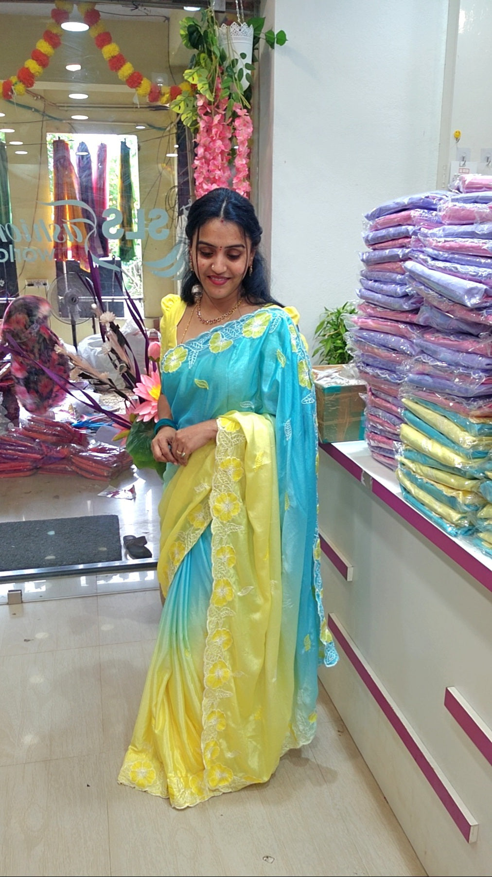 Saree un stiched blouse SLS62