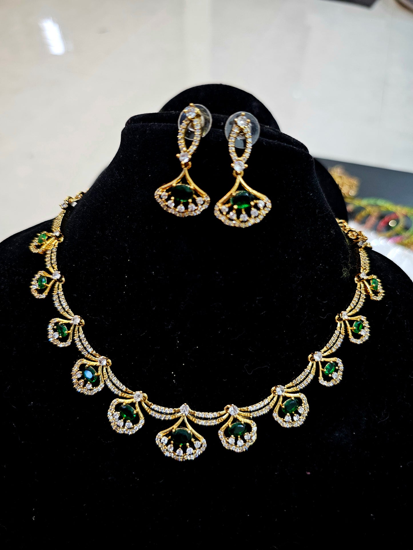 Green Neck set with earrings code SLS 438 J