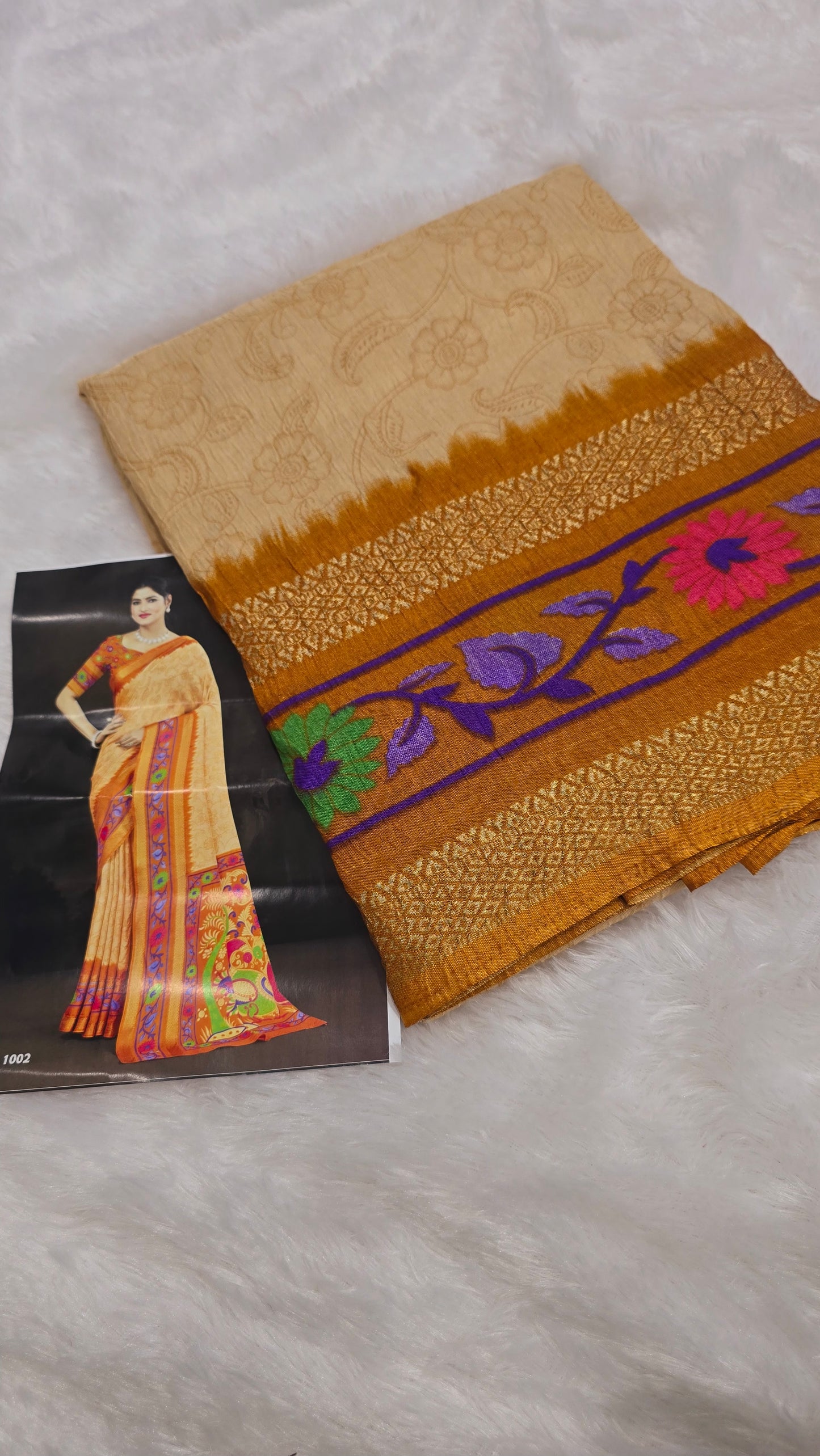Saree un stiched blouse code SLS 330