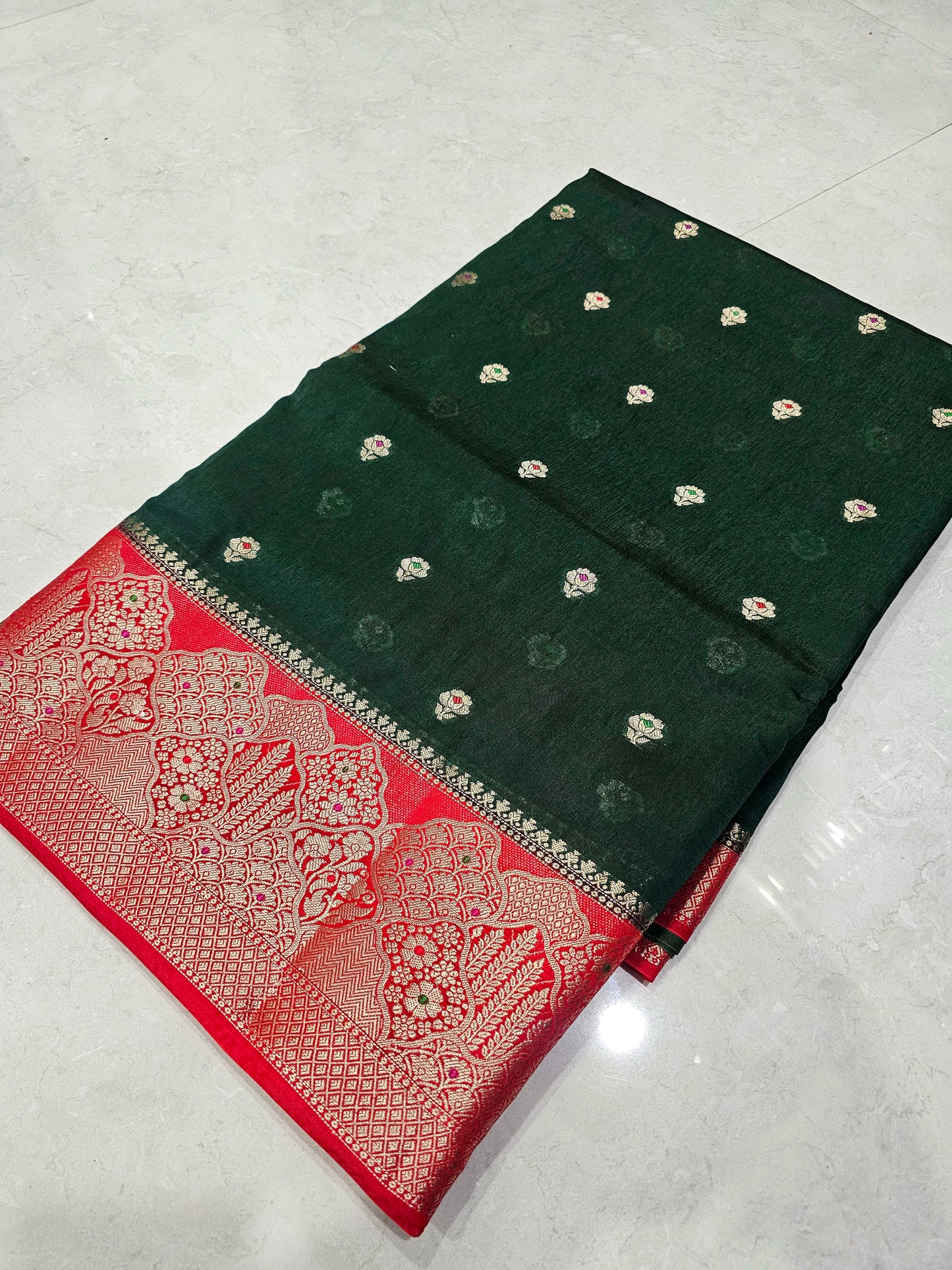 Saree un stiched blouse code SLS 578
