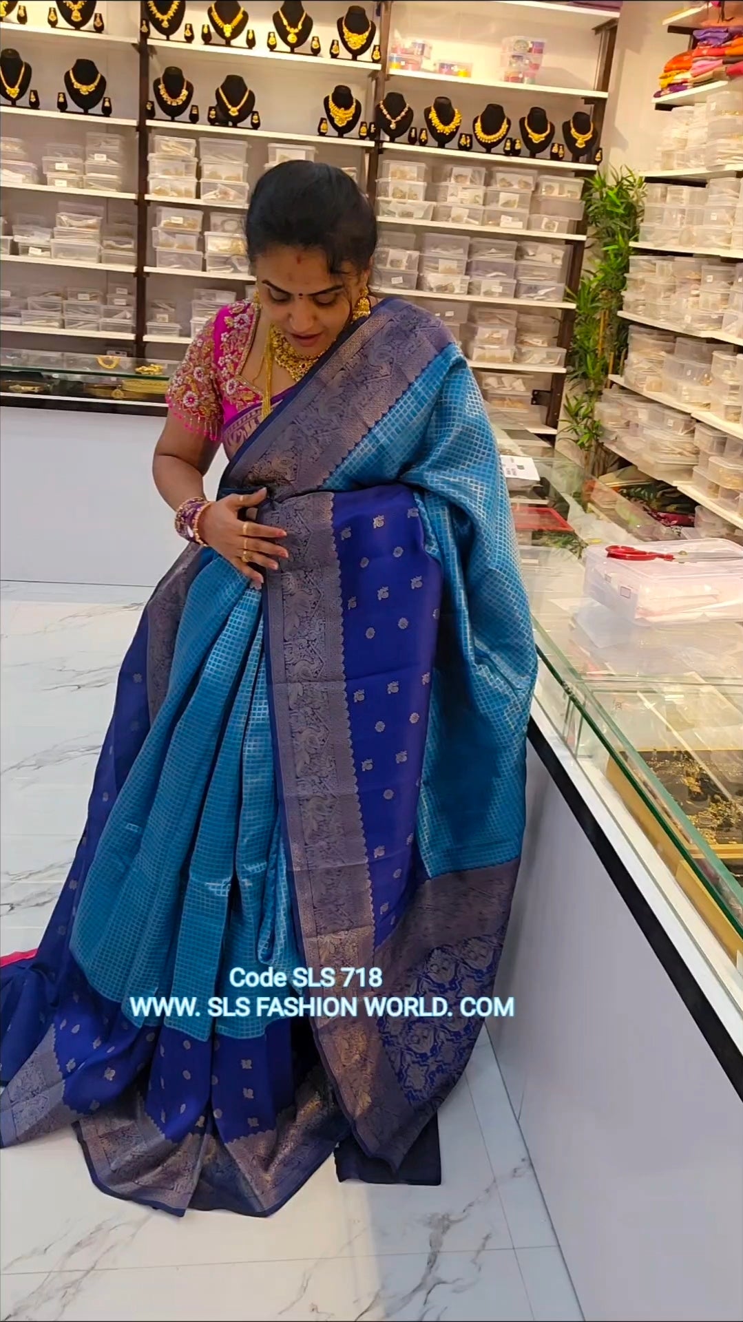 Saree un stiched blouse code SLS 718