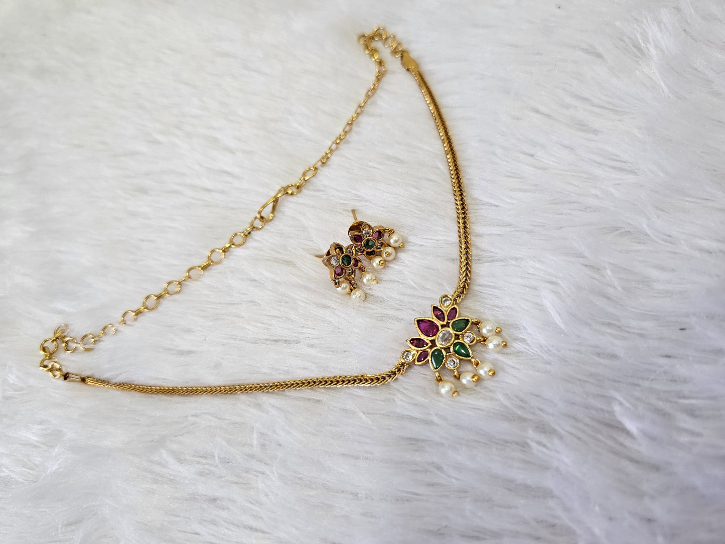 Neck set with earrings code SLS 718J