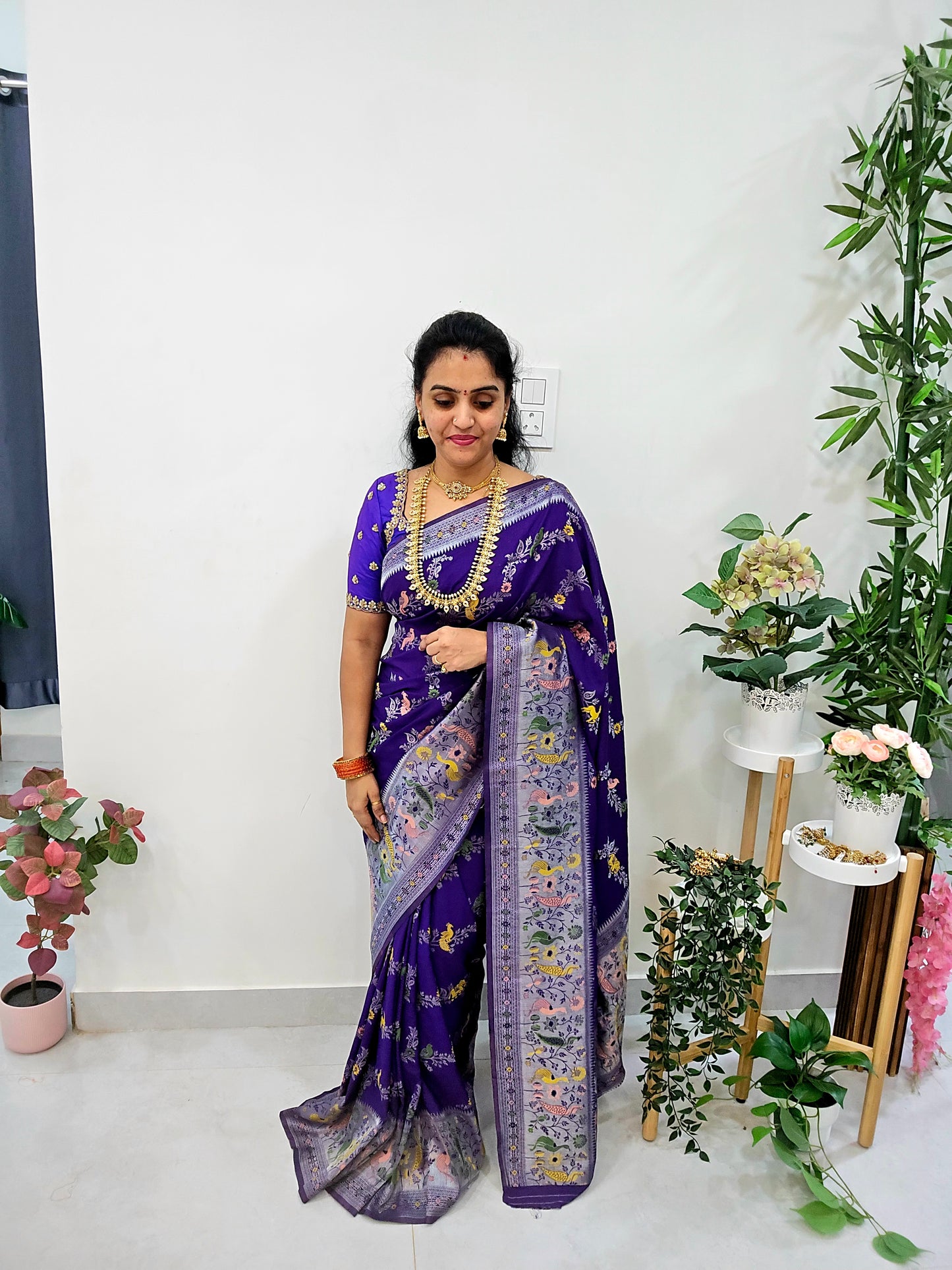 Code SLS 213 saree un stiched blouse