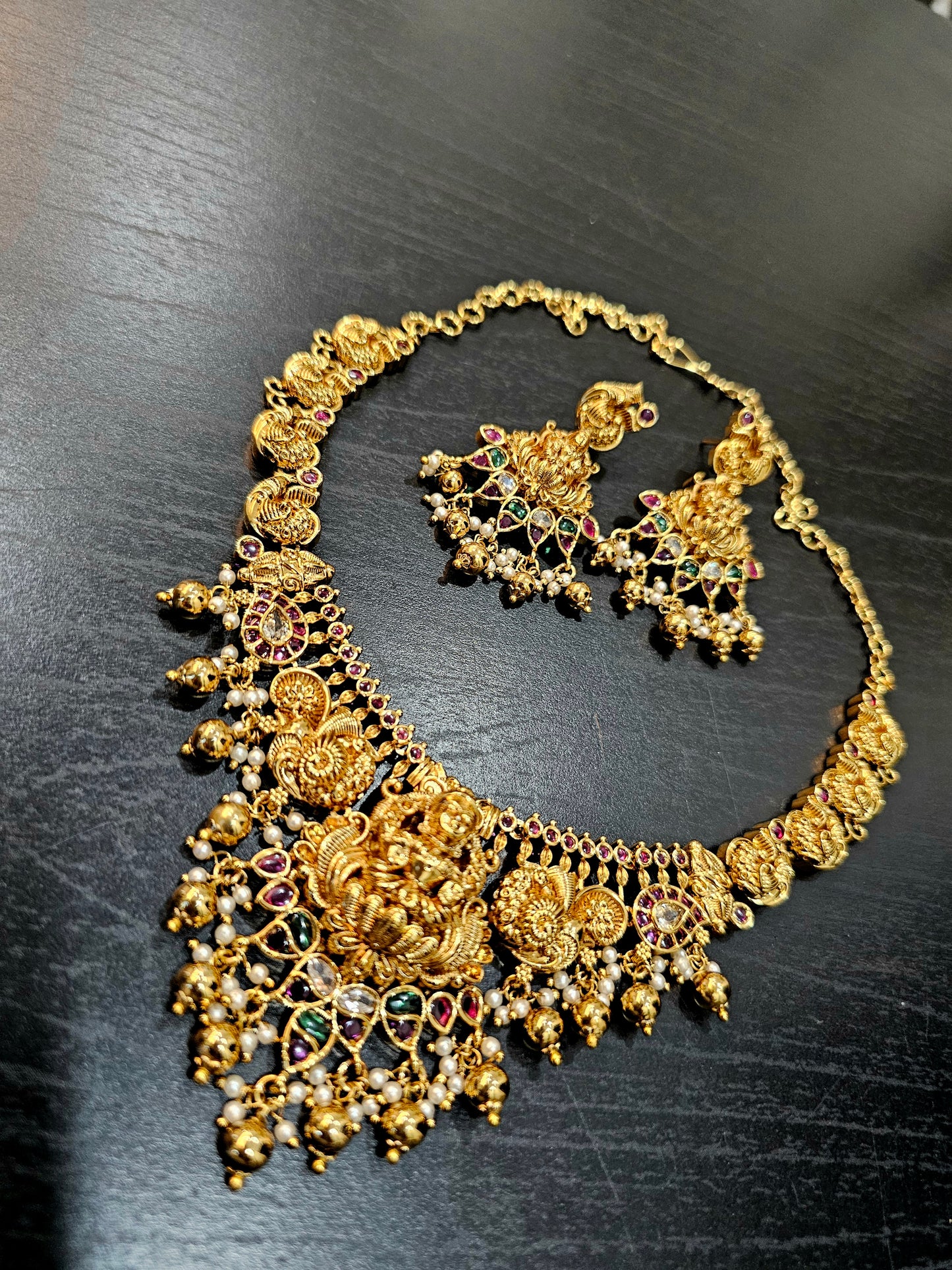 Neck set with earrings code SLS 442J