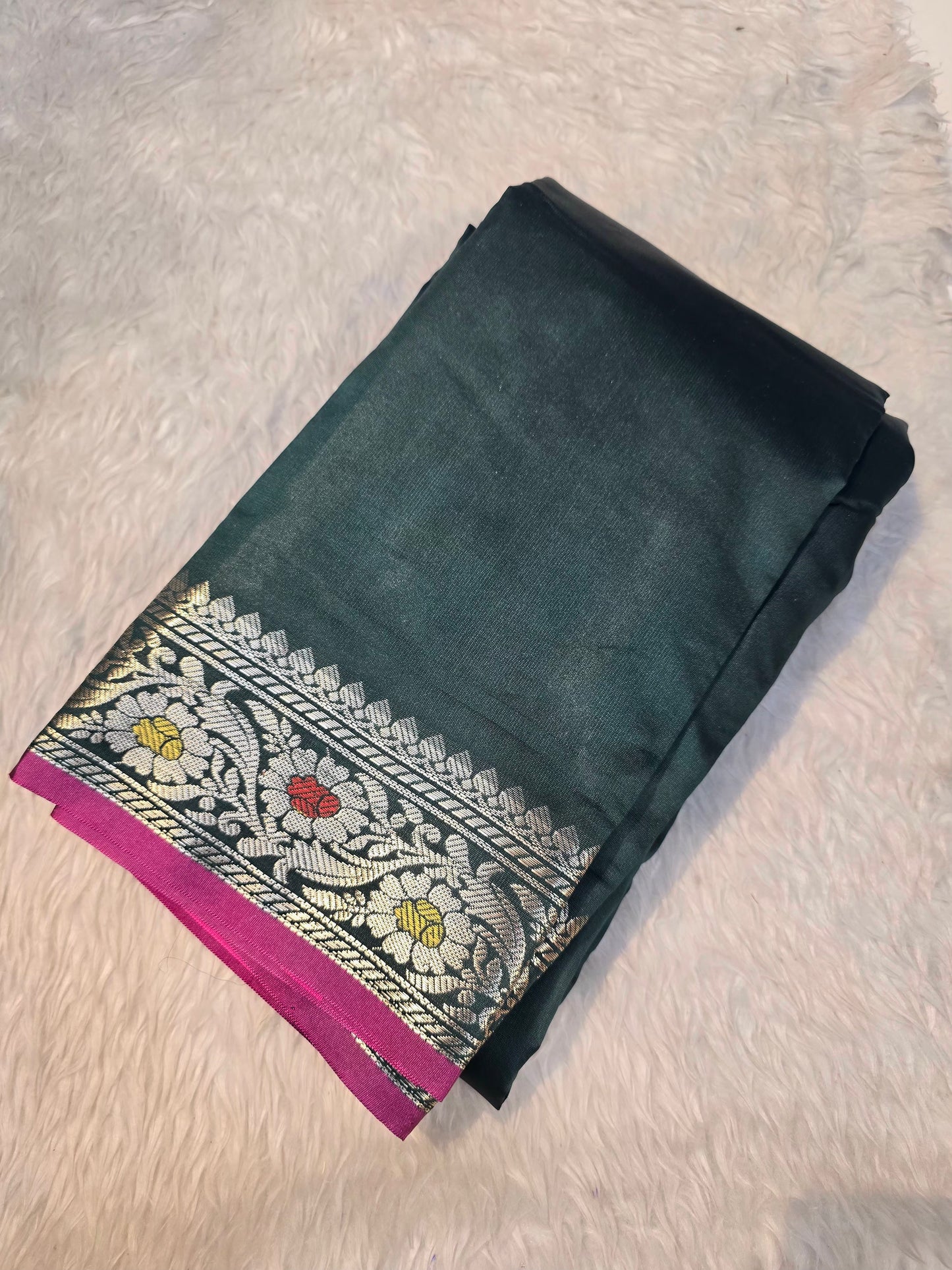 Saree un stiched blouse code SLS 703