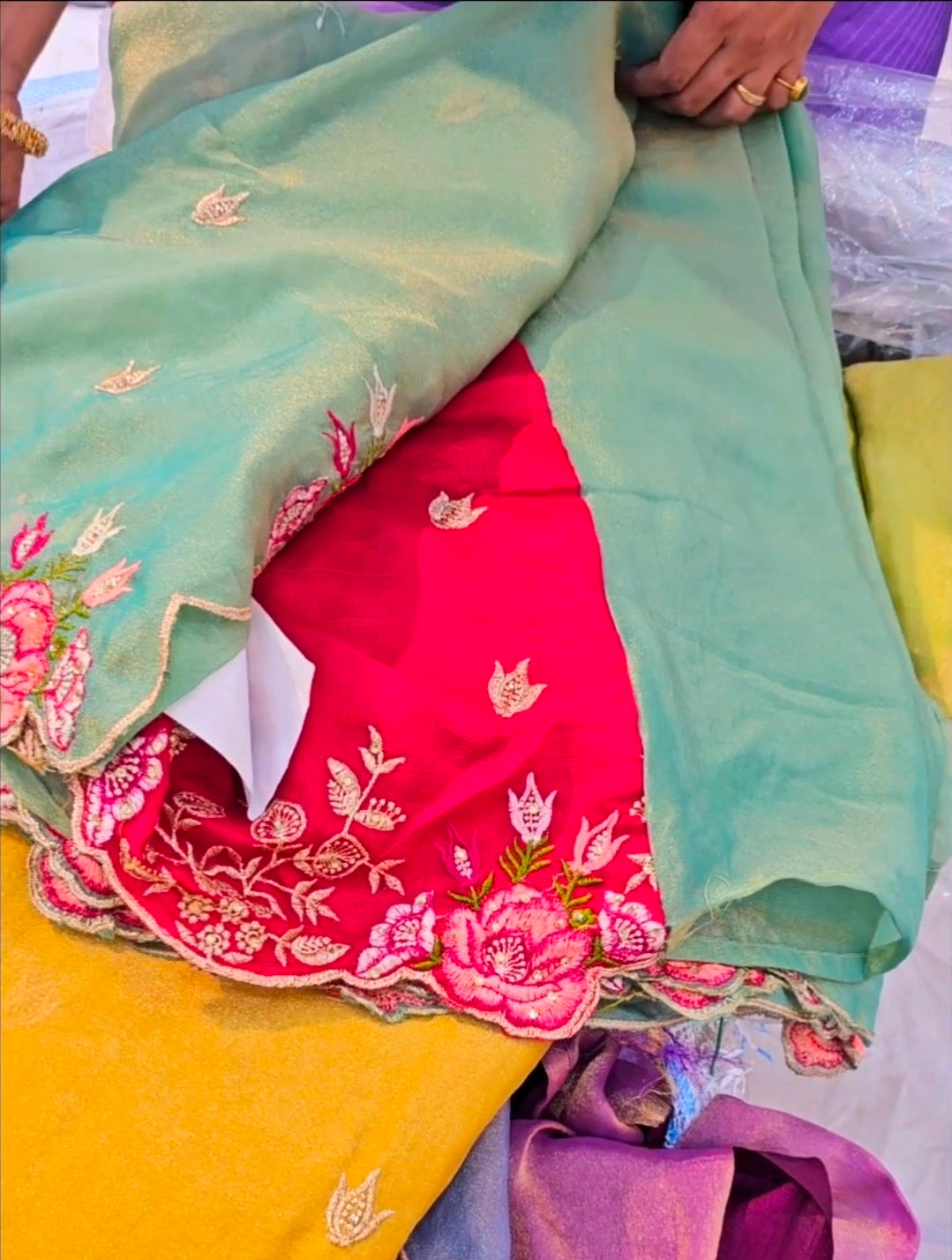 Saree un stiched blouse code SLS 559