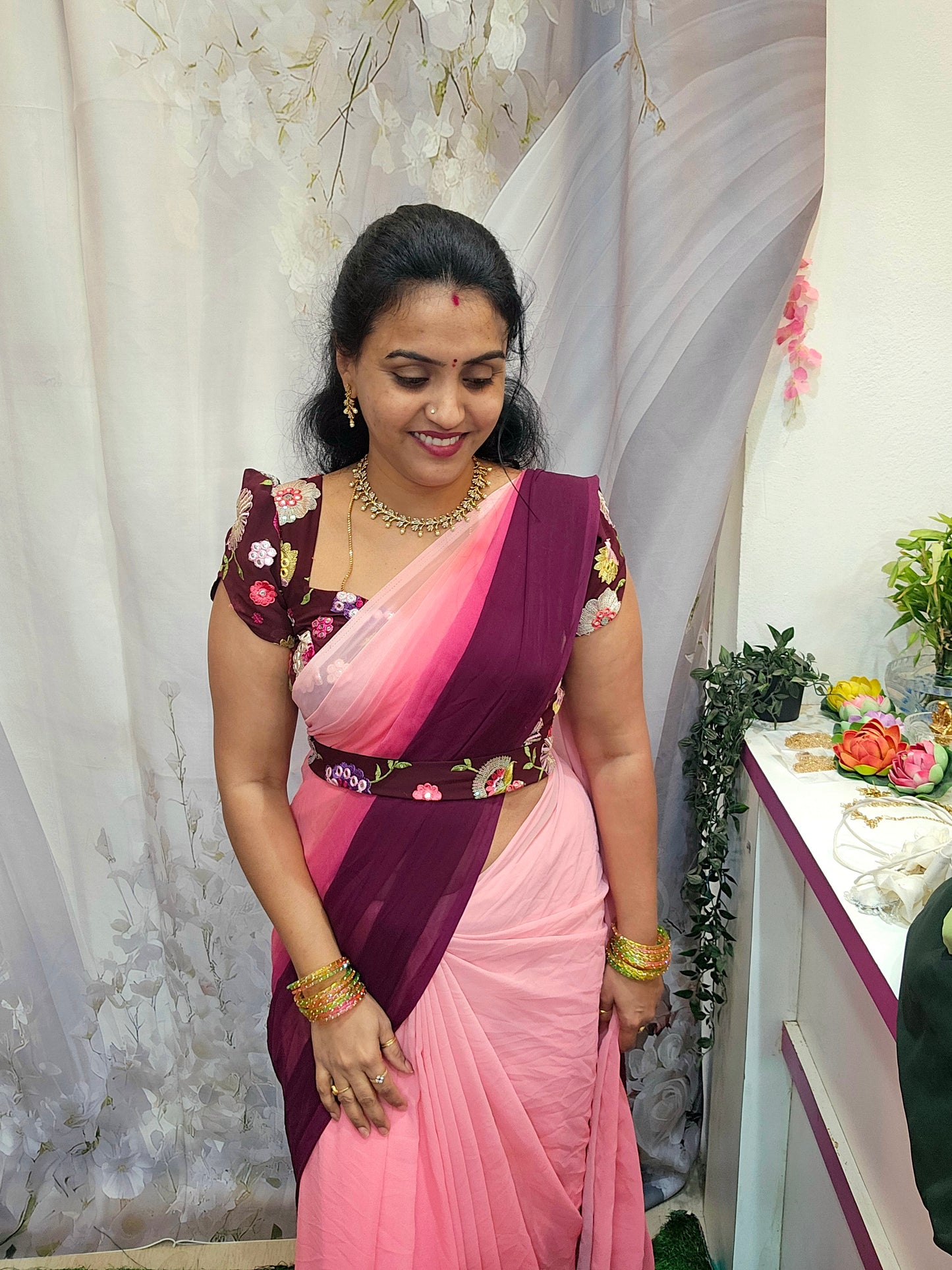 Saree full stiched blouse hip bet 490