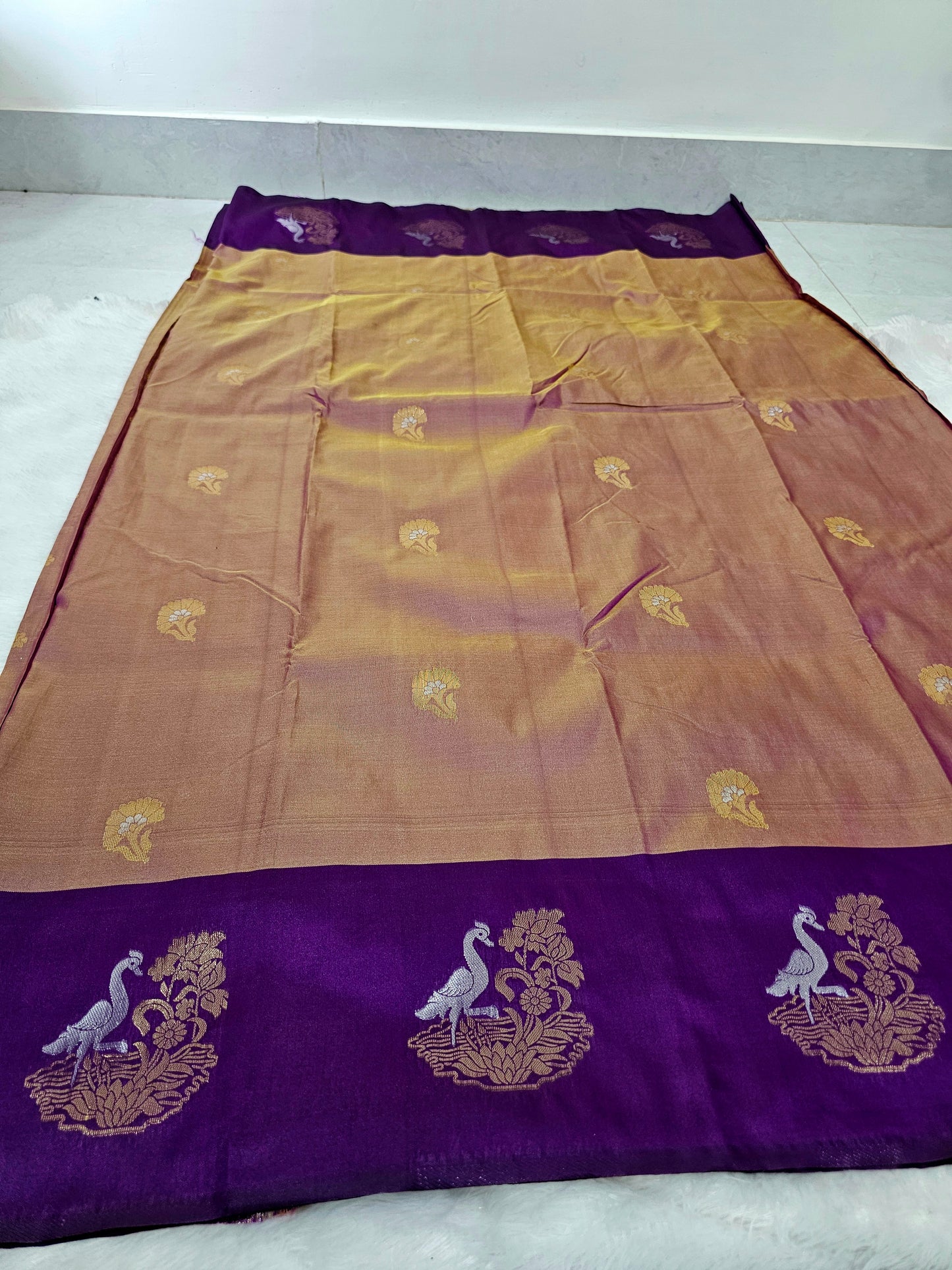 Saree un stiched blouse code SLS 580