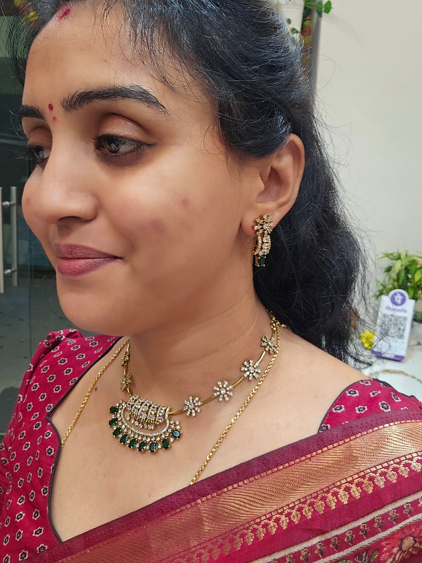 Neck set with earrings - SLS 75J
