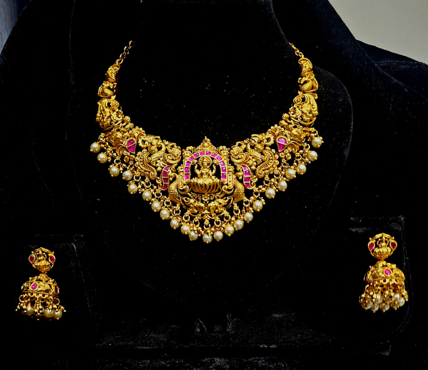 Real jadavu kundans neck set with screw bag earrings COde SLS 736J