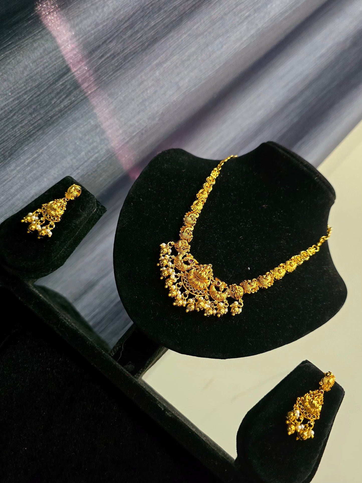 Neck set with earinge code SLS 733J