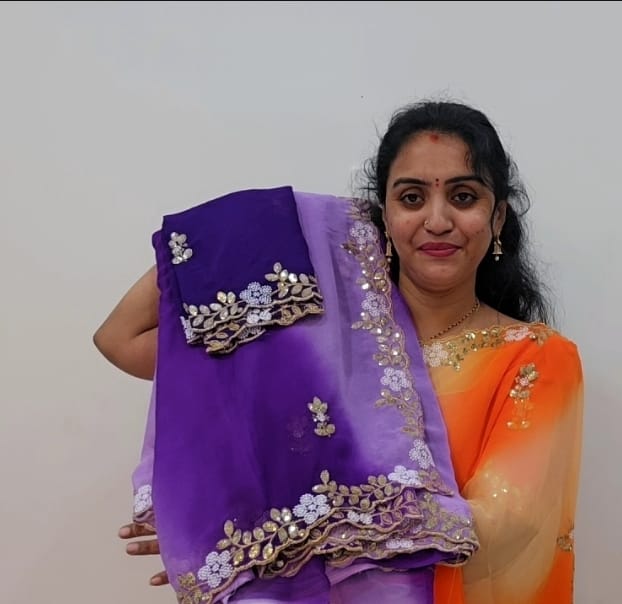 Saree with unstitched blouse - SLS78