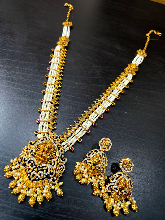 Long set with  earinges code SLS 574J