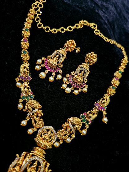 Neck set with earrings code SLS 598J