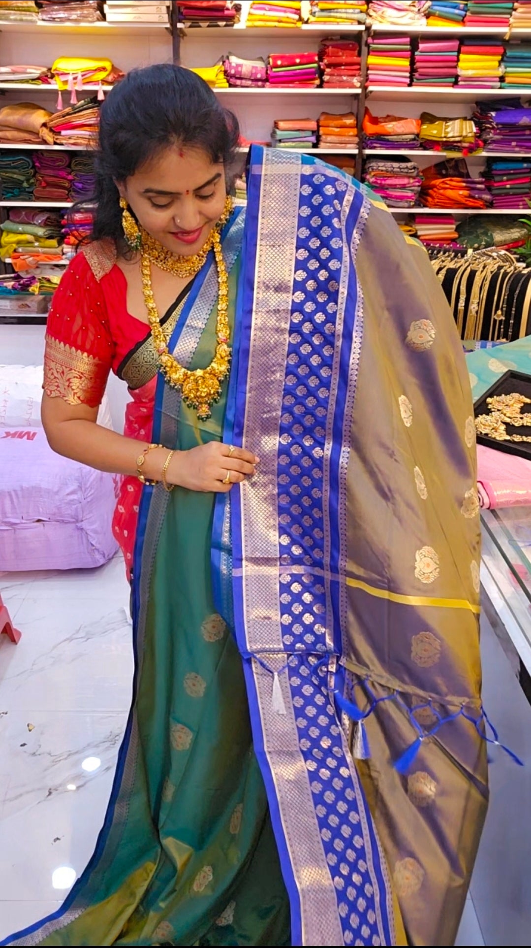 Saree un stiched blouse code SLS 528