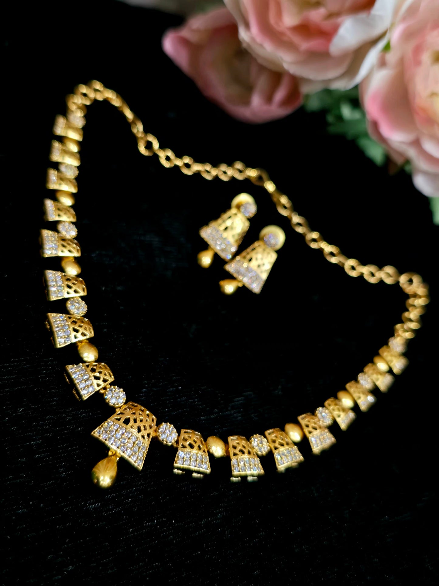 Neck set with earinges code SLS 749J