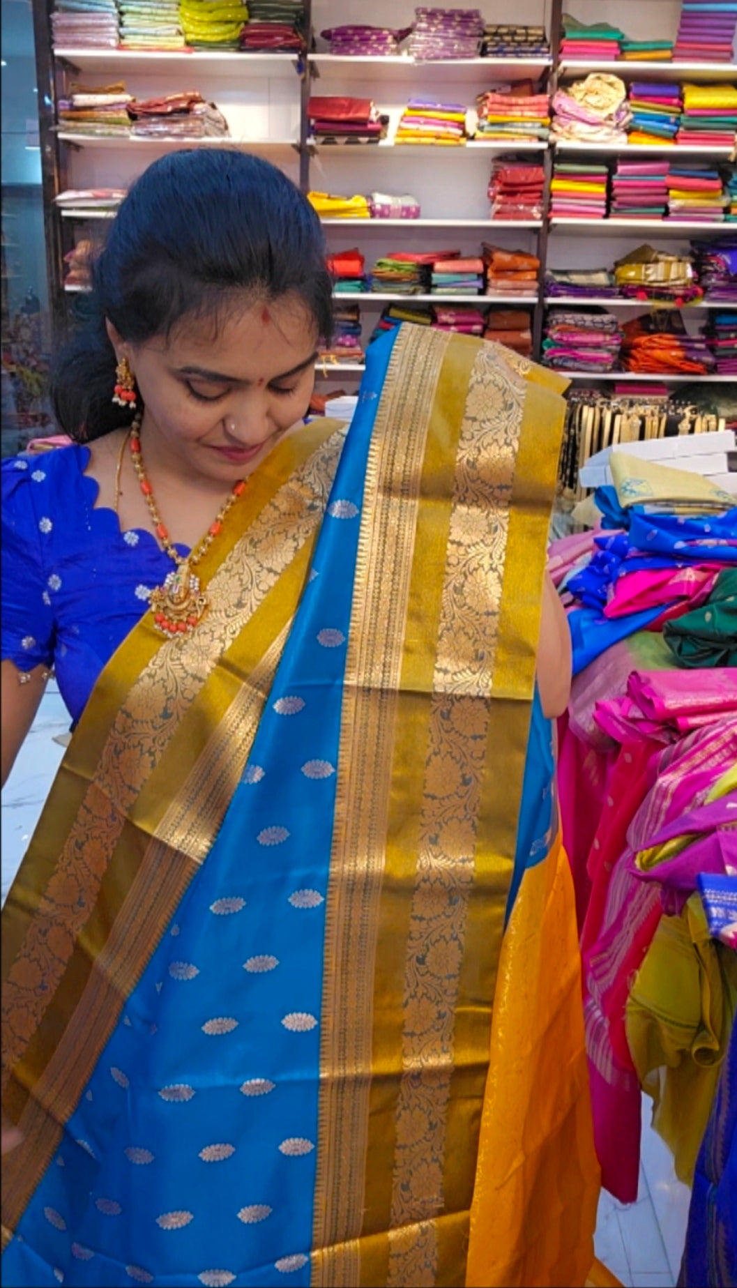 Saree un stiched blouse code SLS 532
