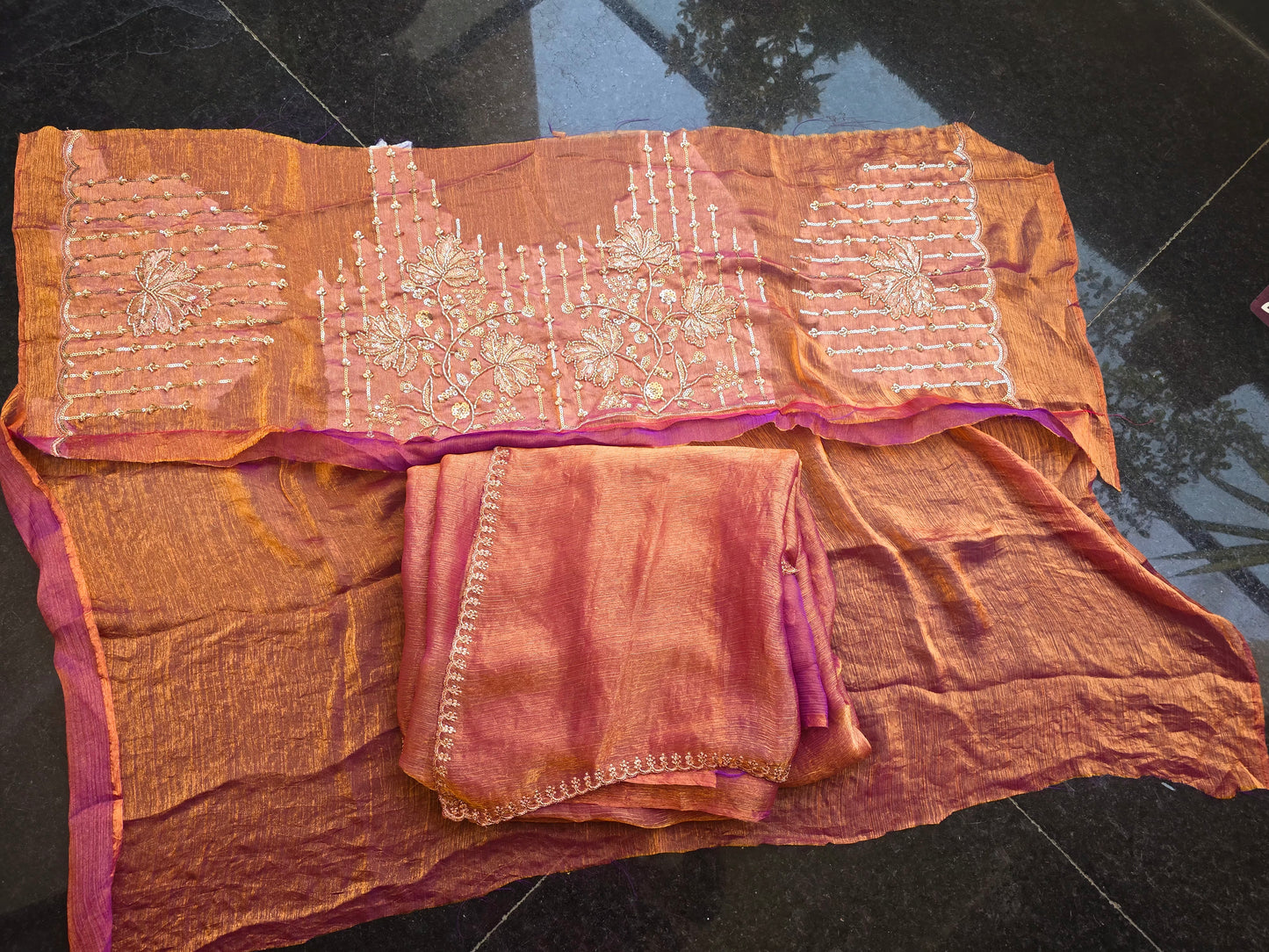Code SLS 216 saree un stiched blouse