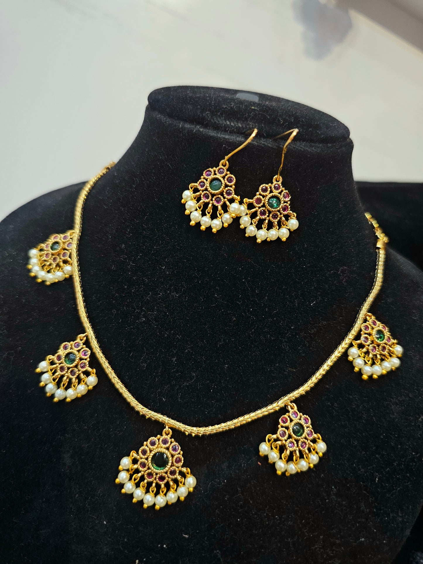 Rubi set with earrings code SLS 809J