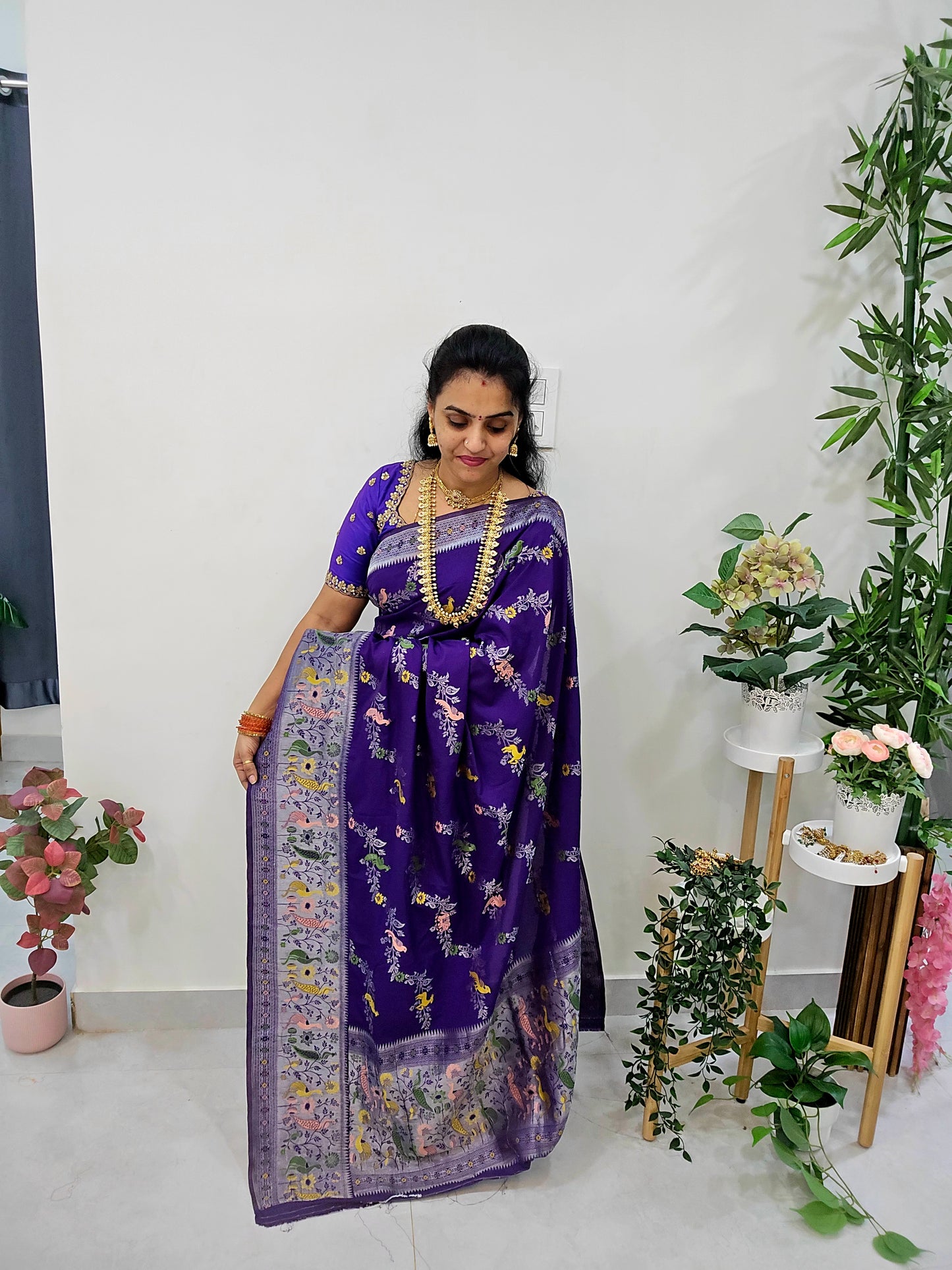 Code SLS 213 saree un stiched blouse
