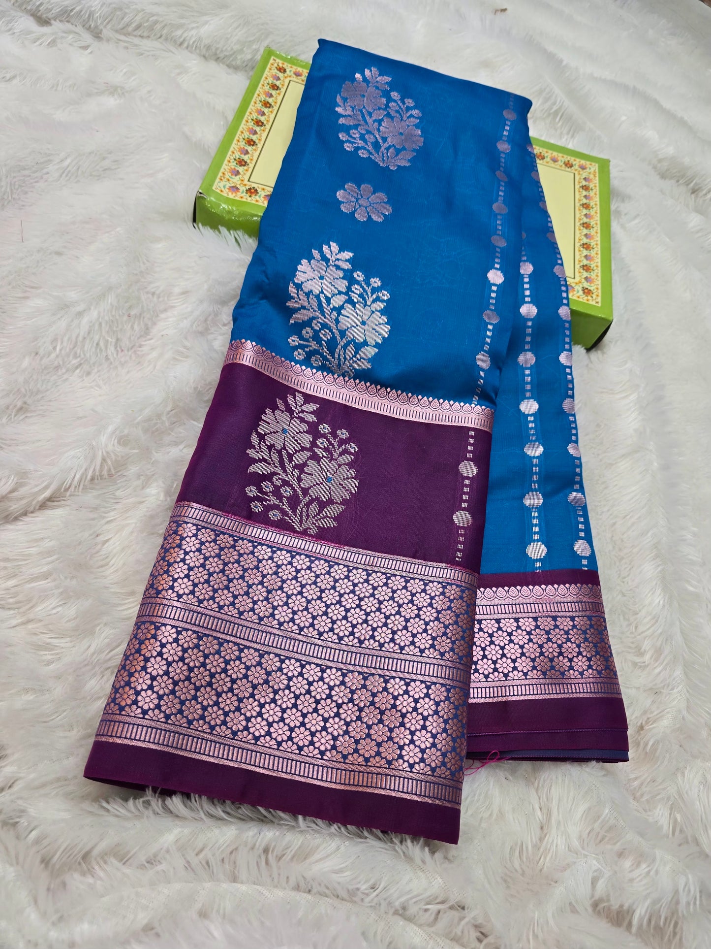 Saree un stiched blouse code SLS 560