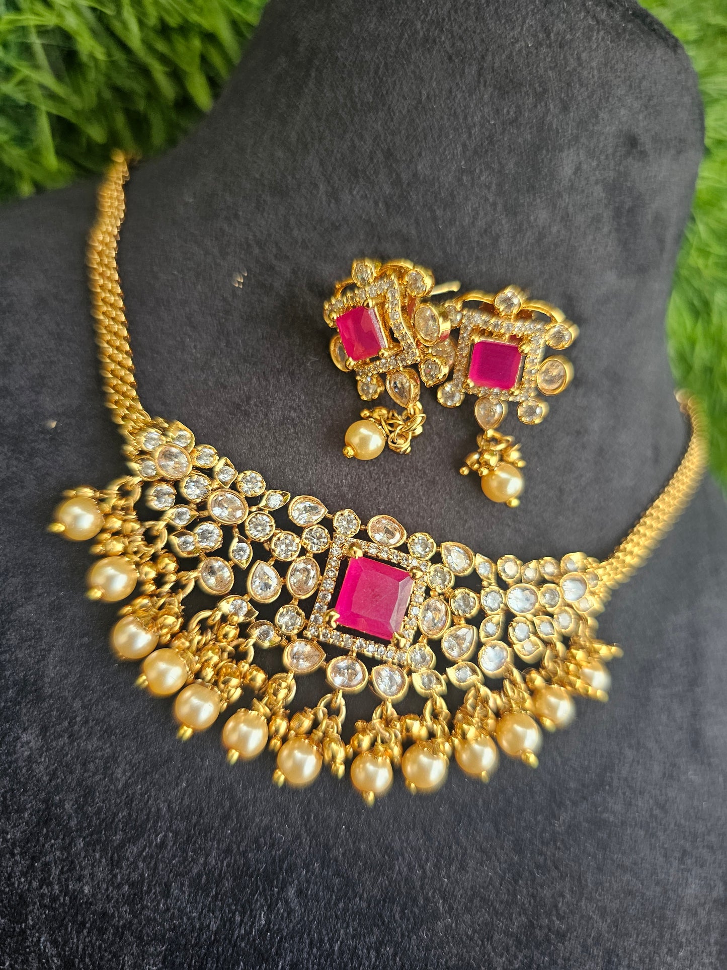 Neck set with earrings code SLS 564J