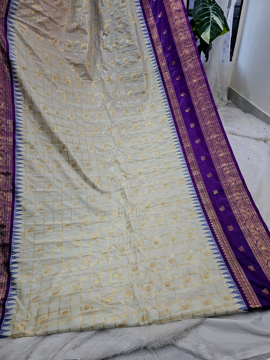 Saree un stiched blouse code SLS 584
