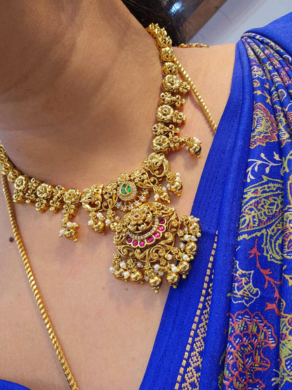 Jadavu  Neck set with earinges code SLS 830J
