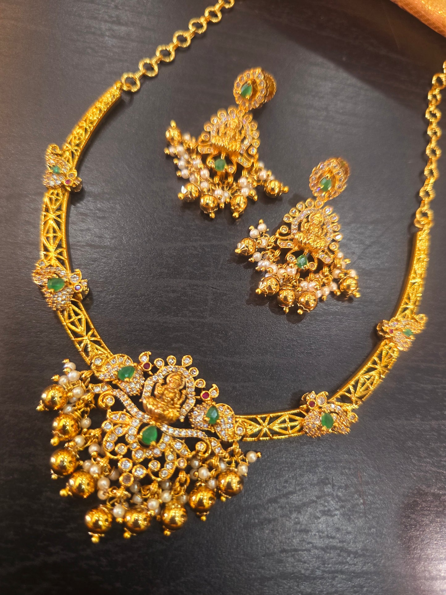 Neck set with earrings Code SLS 342 J