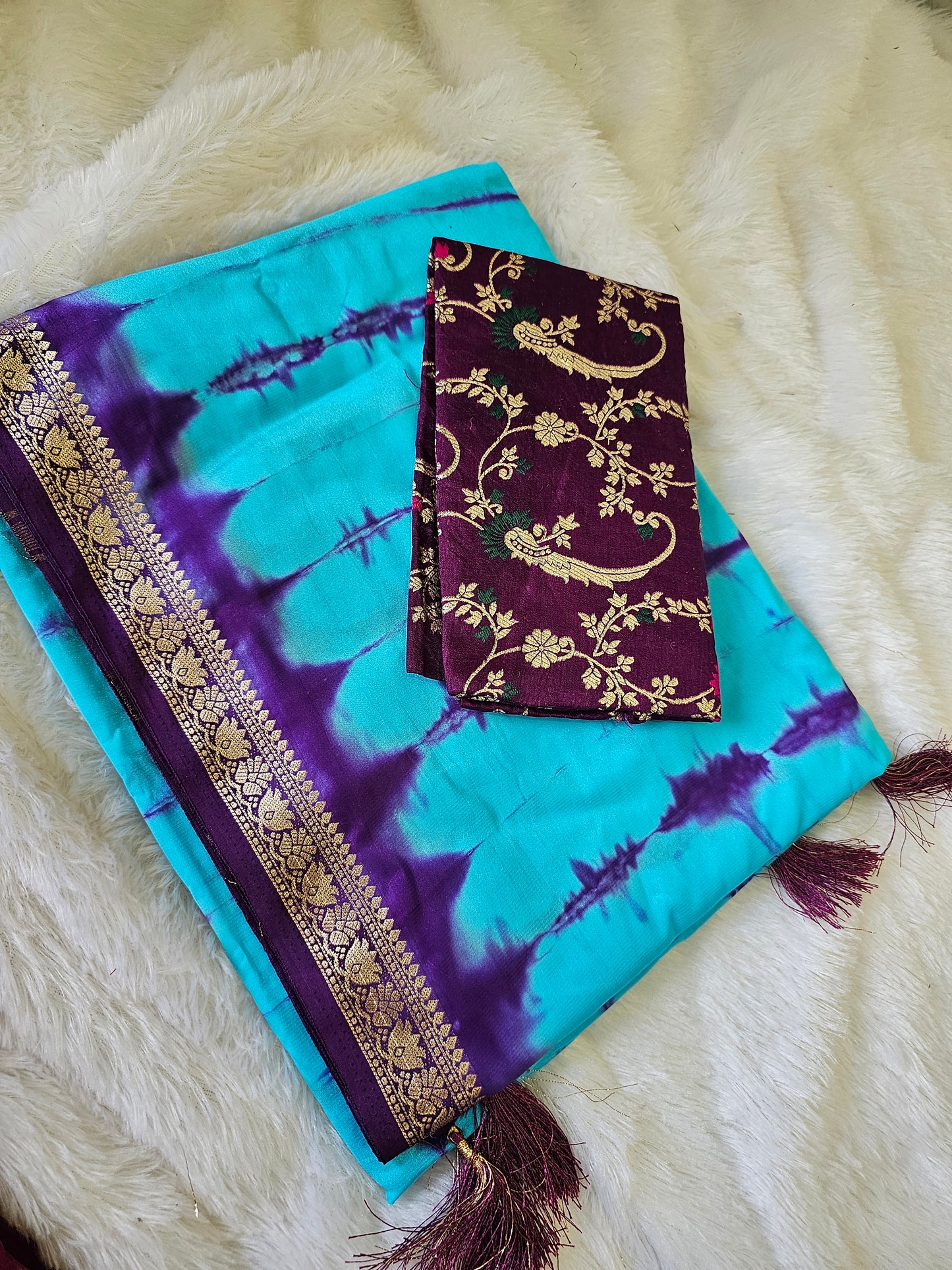 Saree un stiched blouse code SLS 381