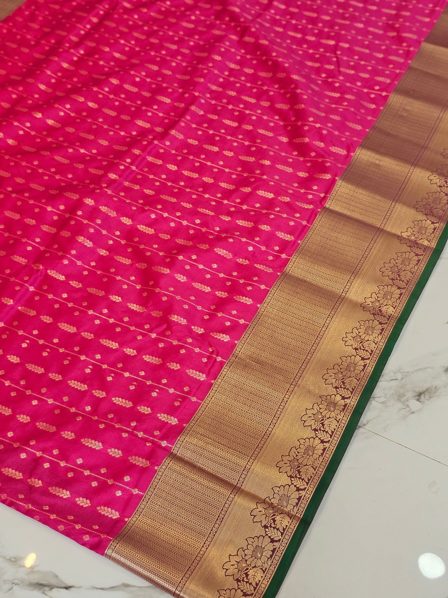 Saree un stiched blouse code SLS 673