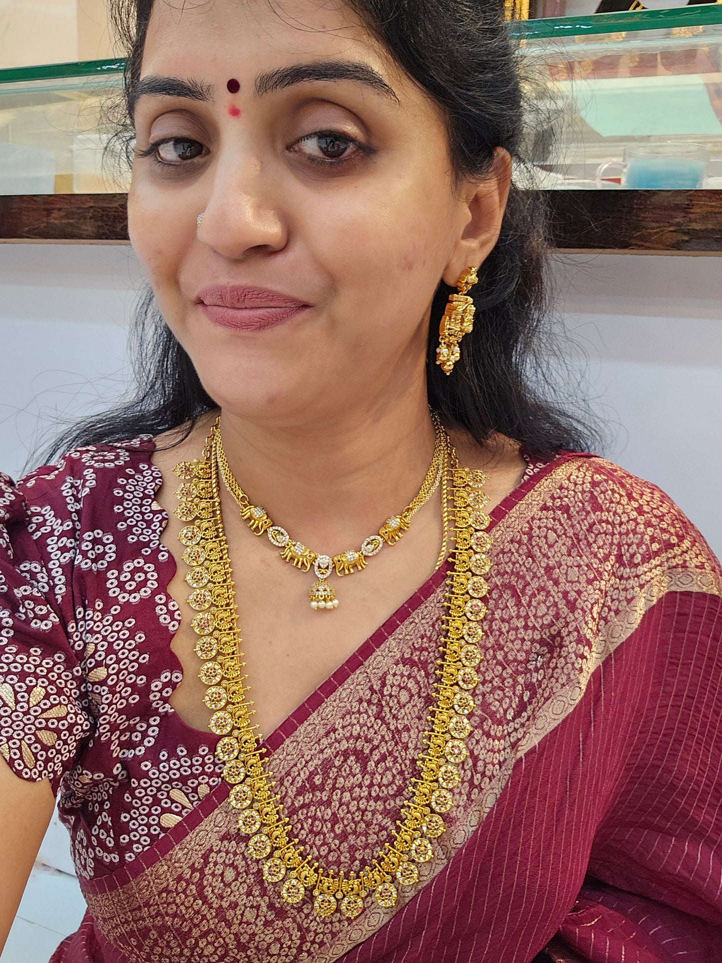 Code sls 217 J 328J  bottumala with earrings