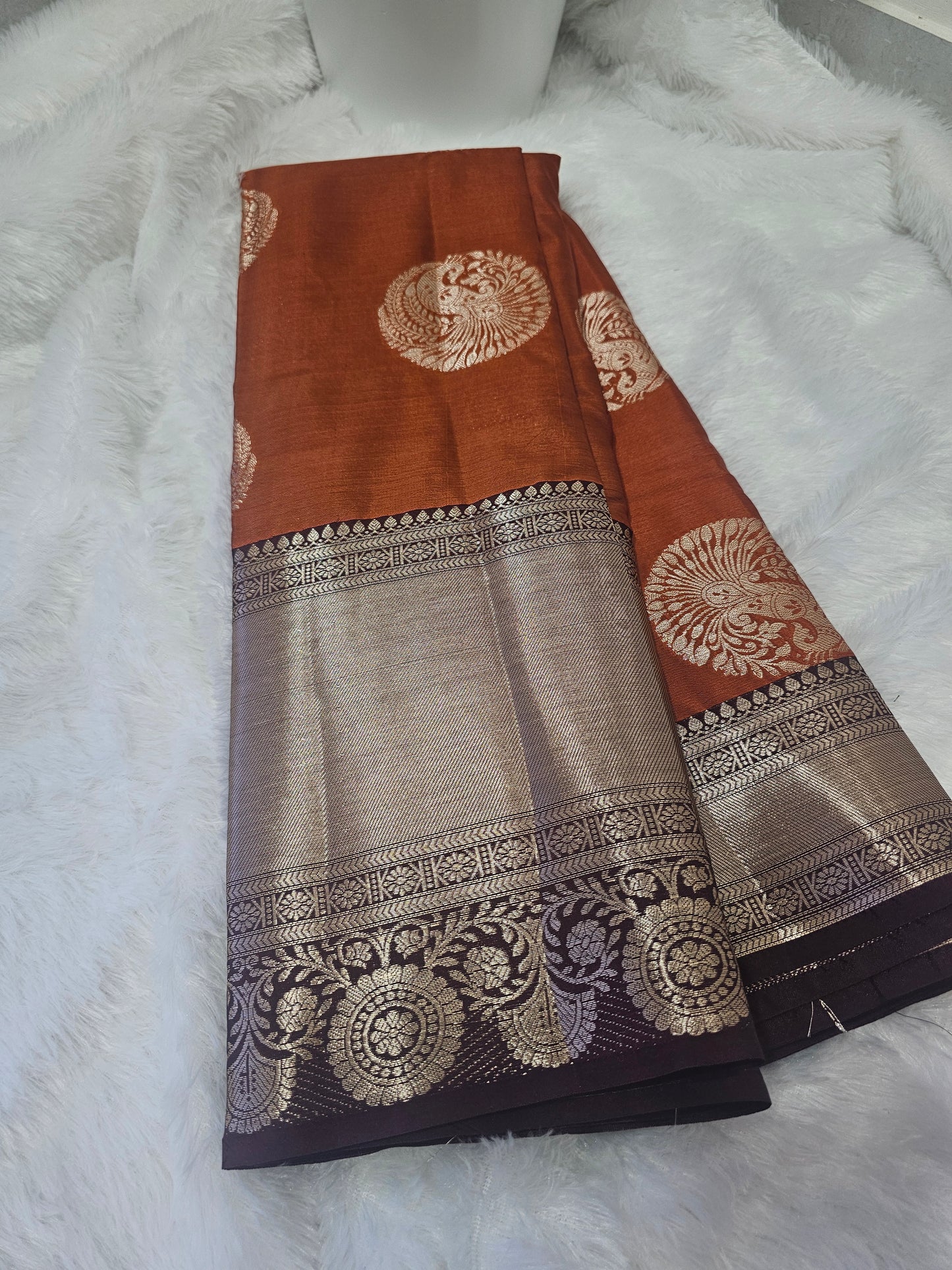 Saree un stiched blouse code SLS 324