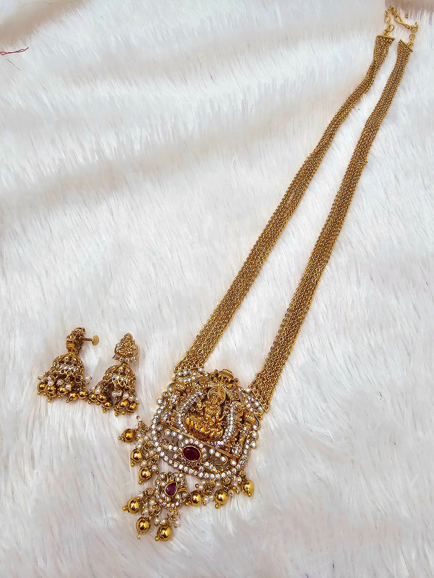 Long  dolor chandraharam  with earrings 594J