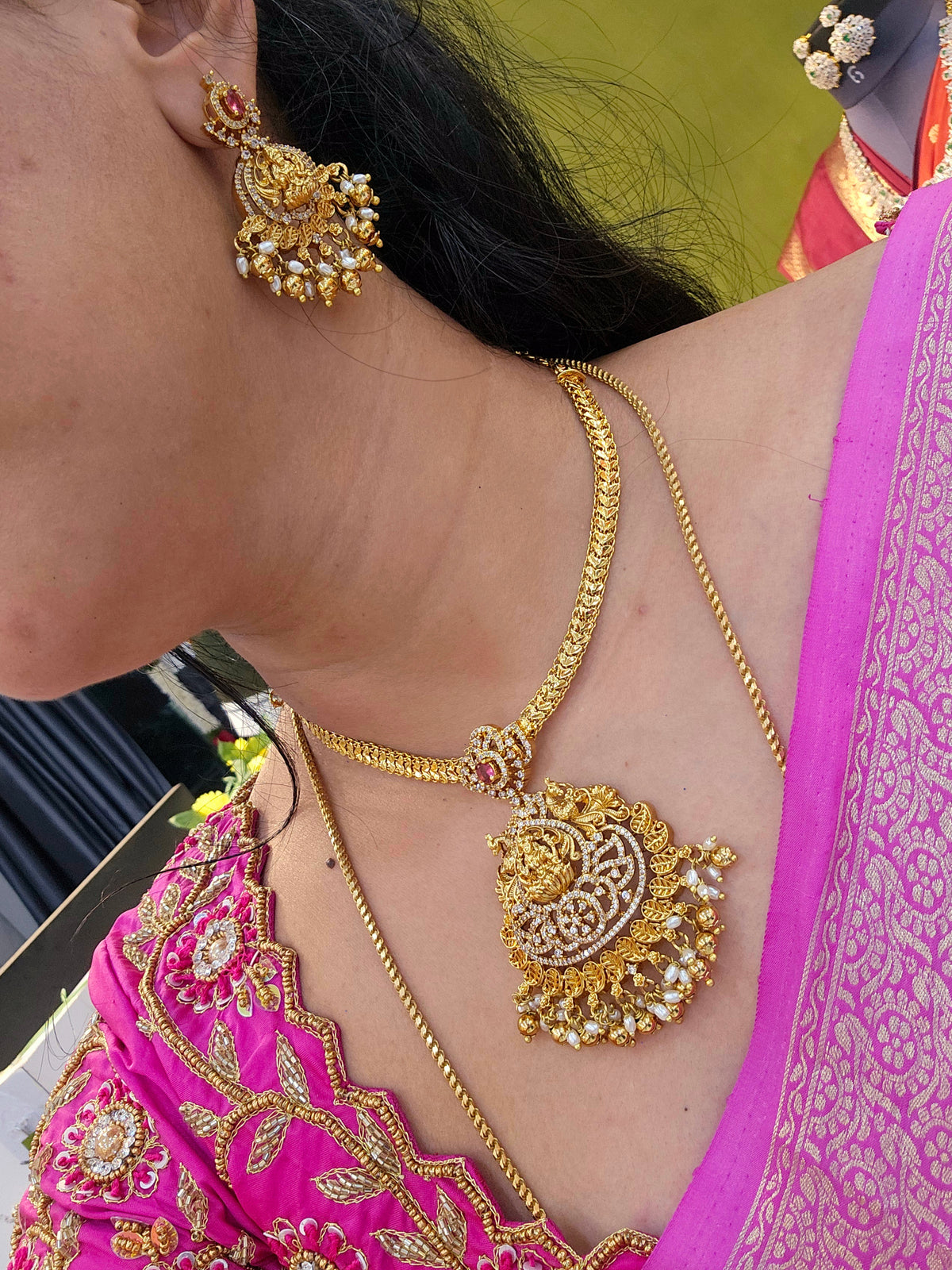 Neck set with earinges code SLS 913J