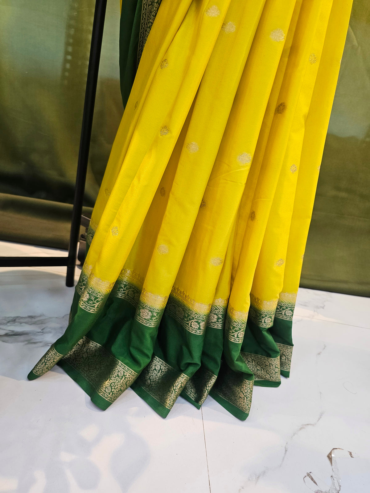 Saree un stiched blouse code SLS 736