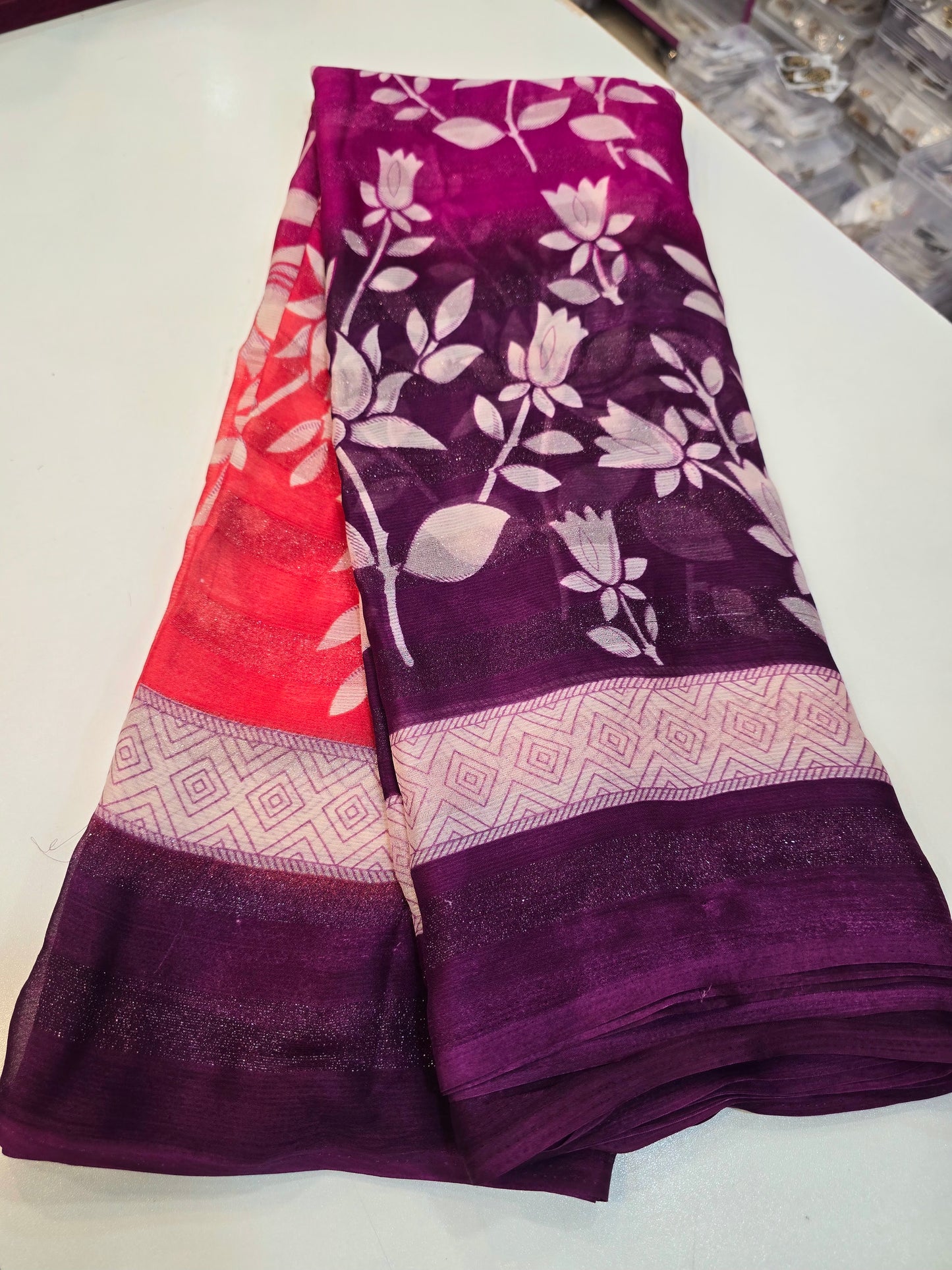 Code SLS 220 saree un stiched blouse