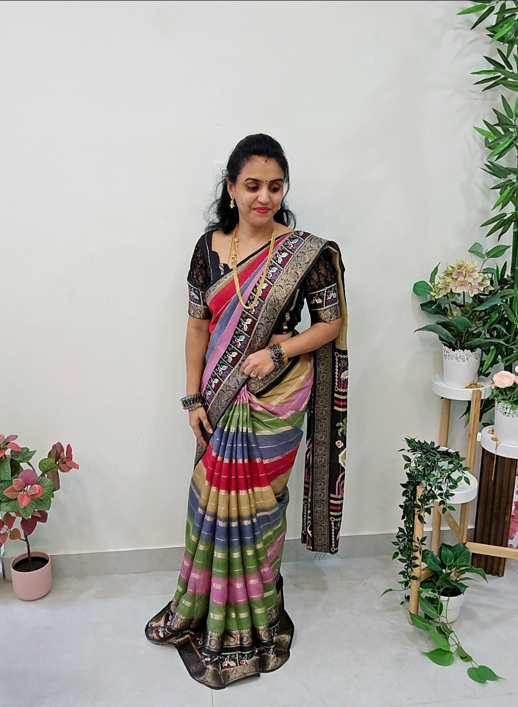 Code SLS 206  saree un stiched blouse