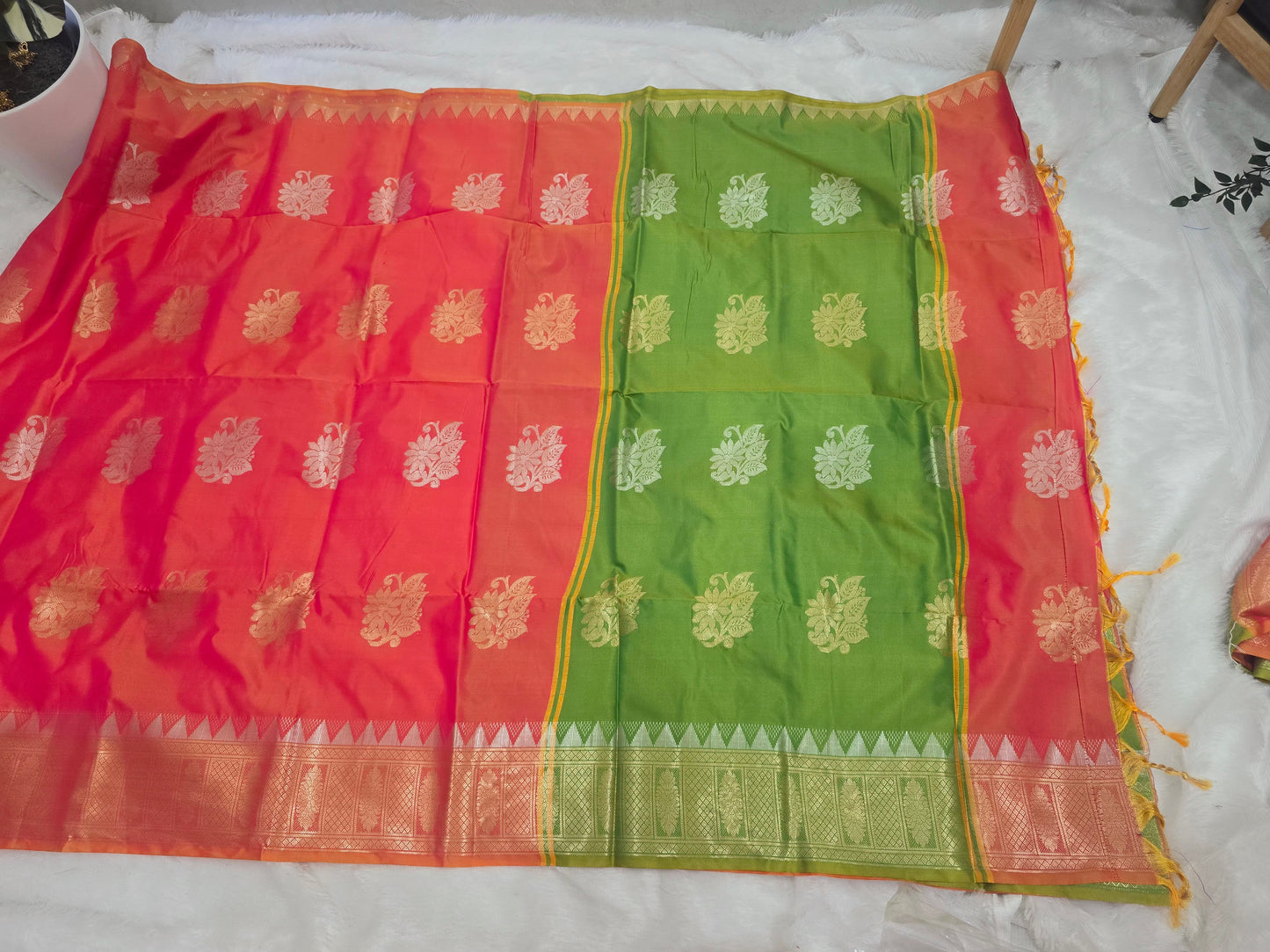 Saree un stiched blouse code SLS 385
