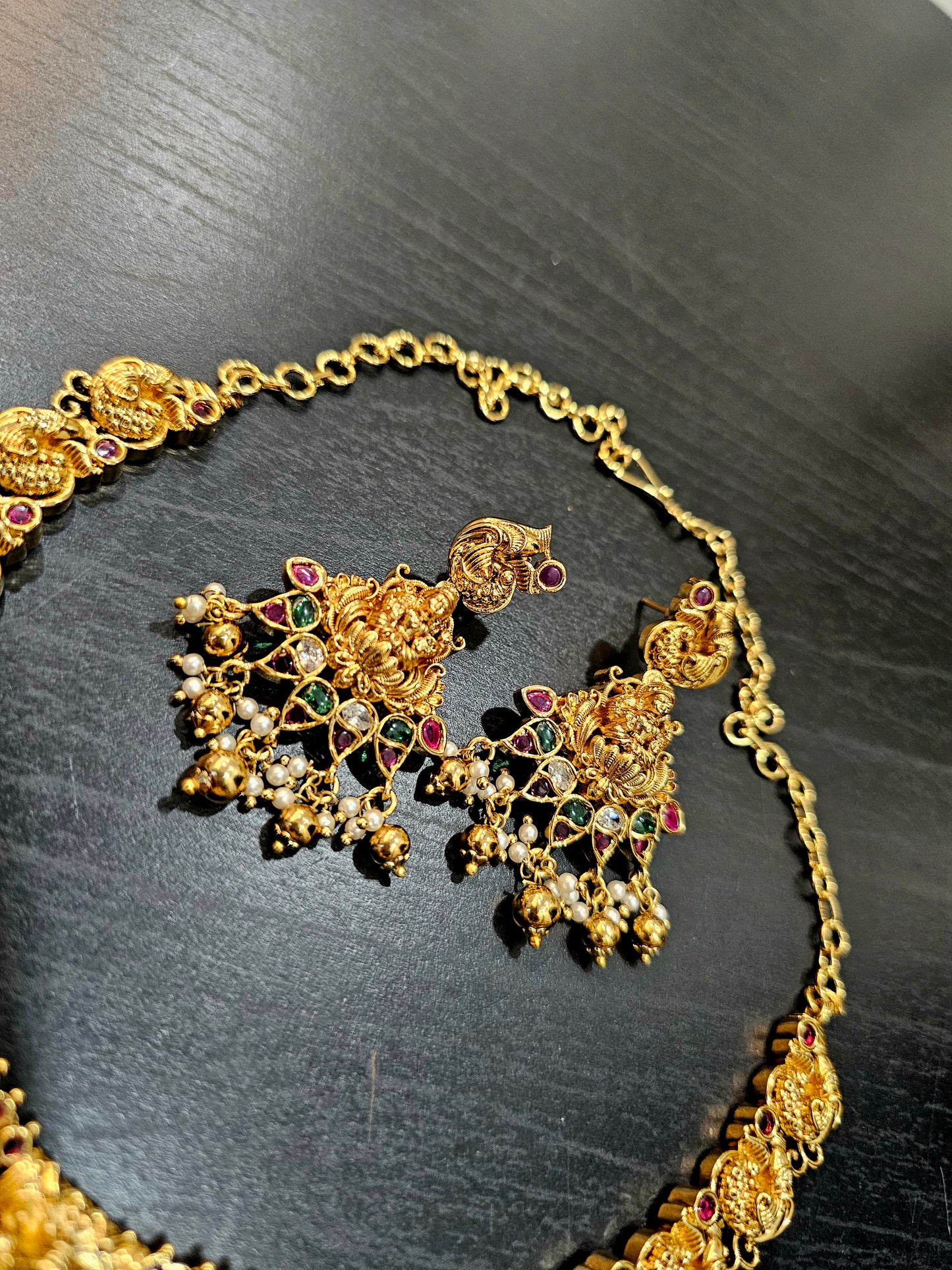 Neck set with earrings code SLS 442J