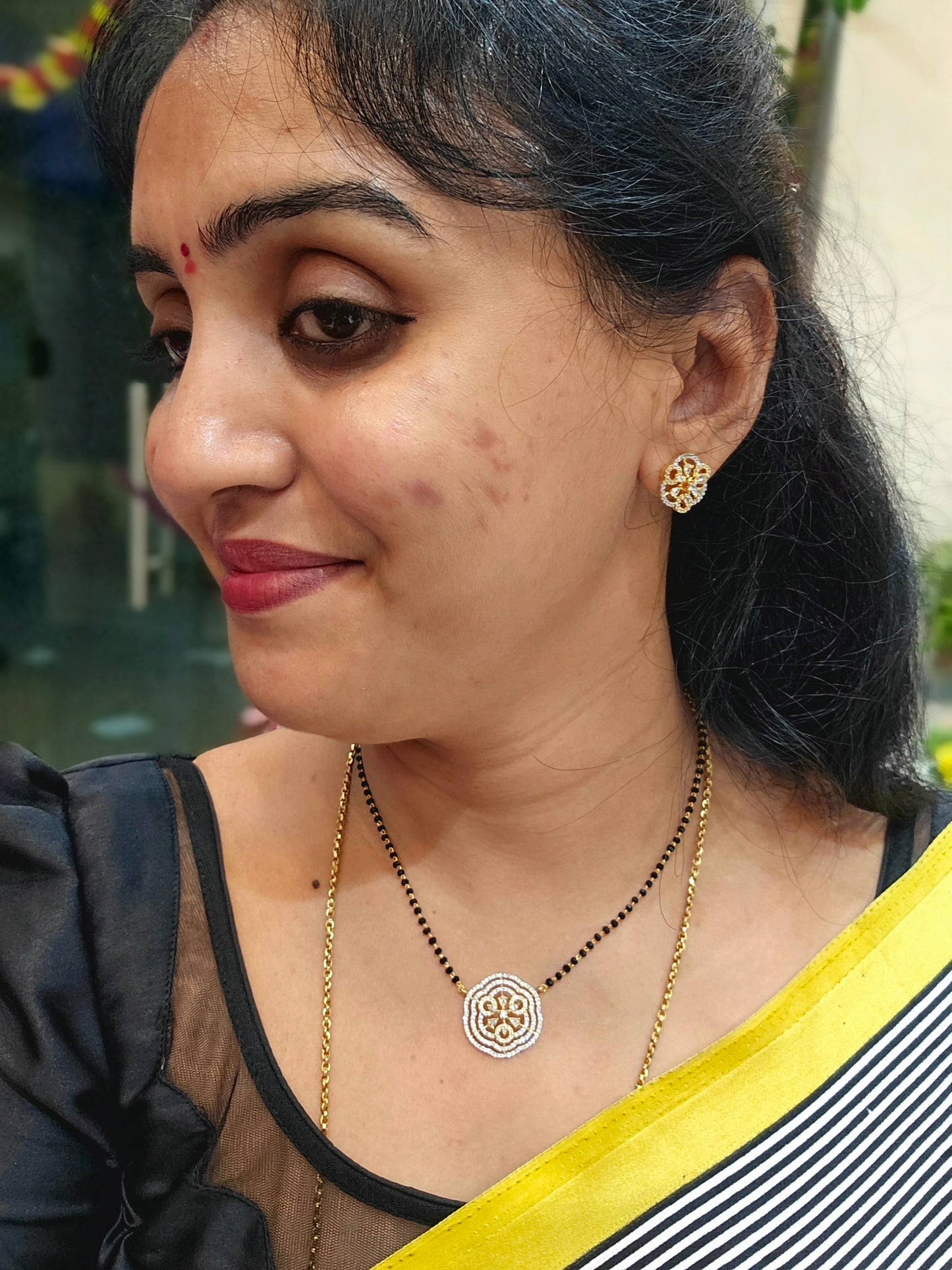 Short black beats with earrings - SLS82J