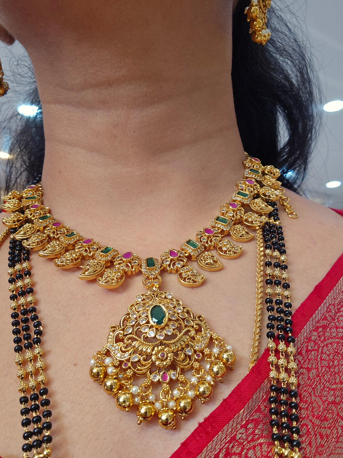 Neck set with earinges code SLS