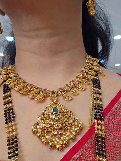 Neck set with earinges code SLS